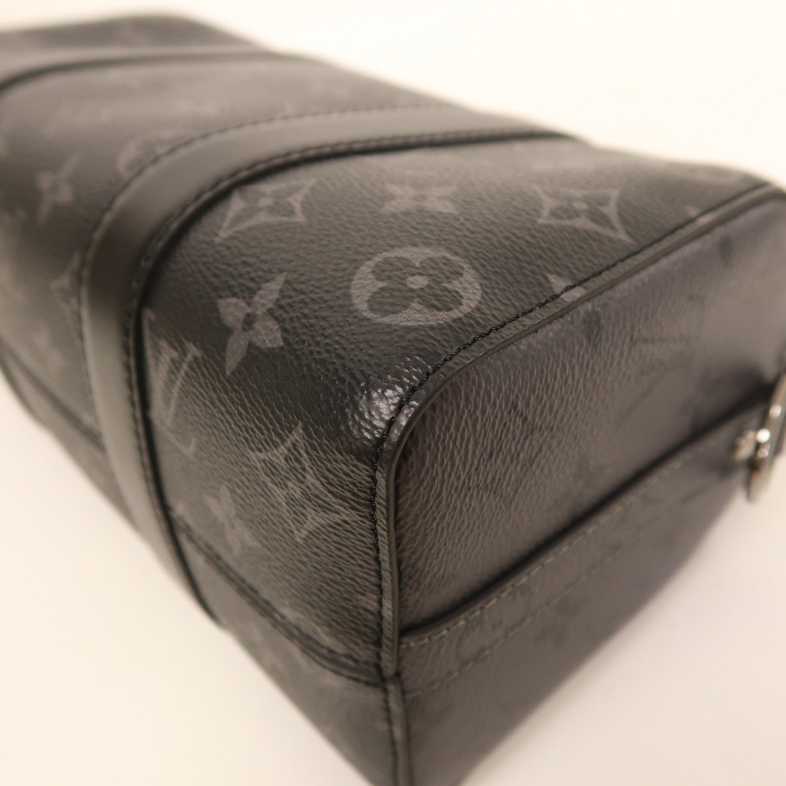 LOUIS VUITTON Monogram Eclipse City Keepall肩背袋黑色/灰色