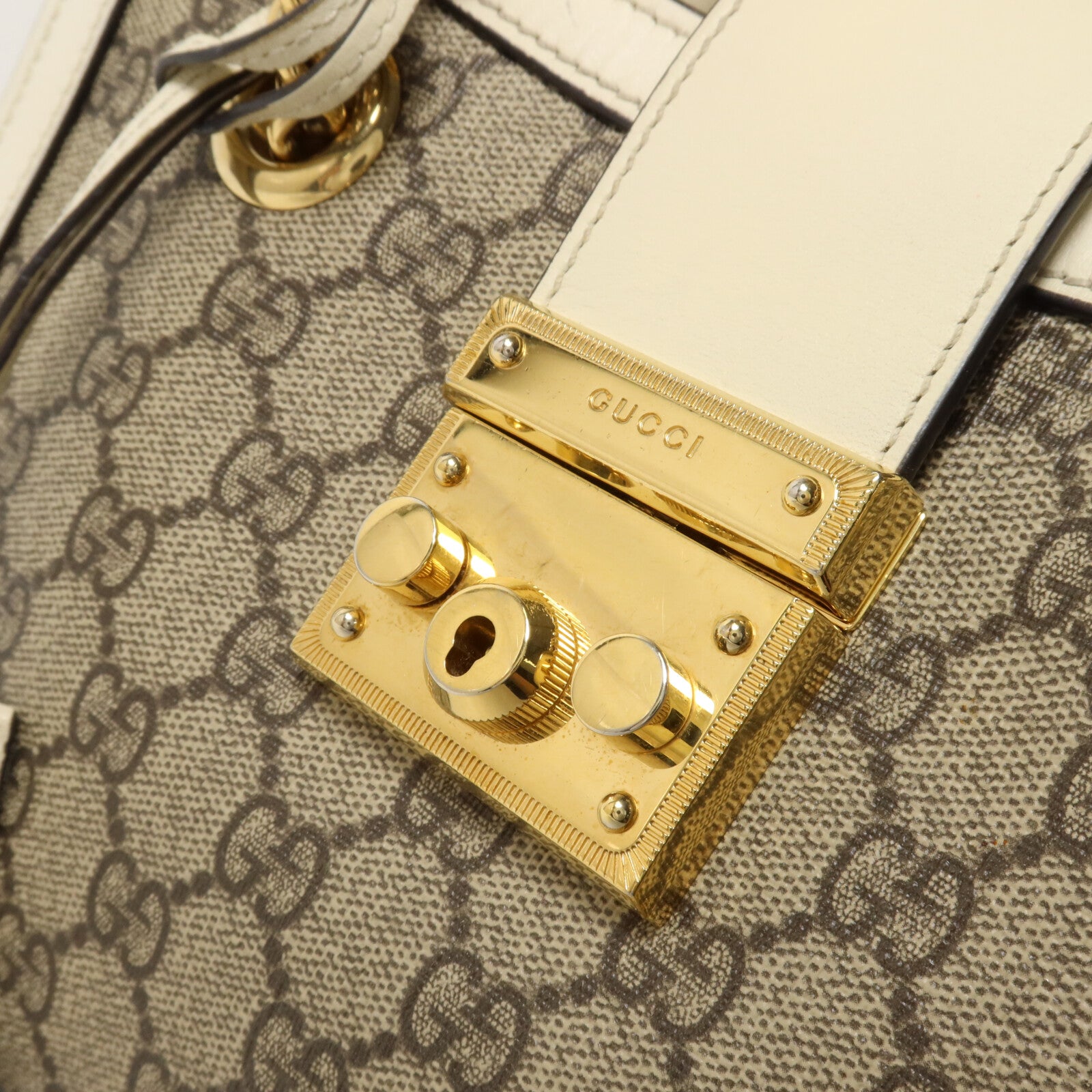 GUCCI 塗層帆布Padlock GG Small鏈帶肩背袋