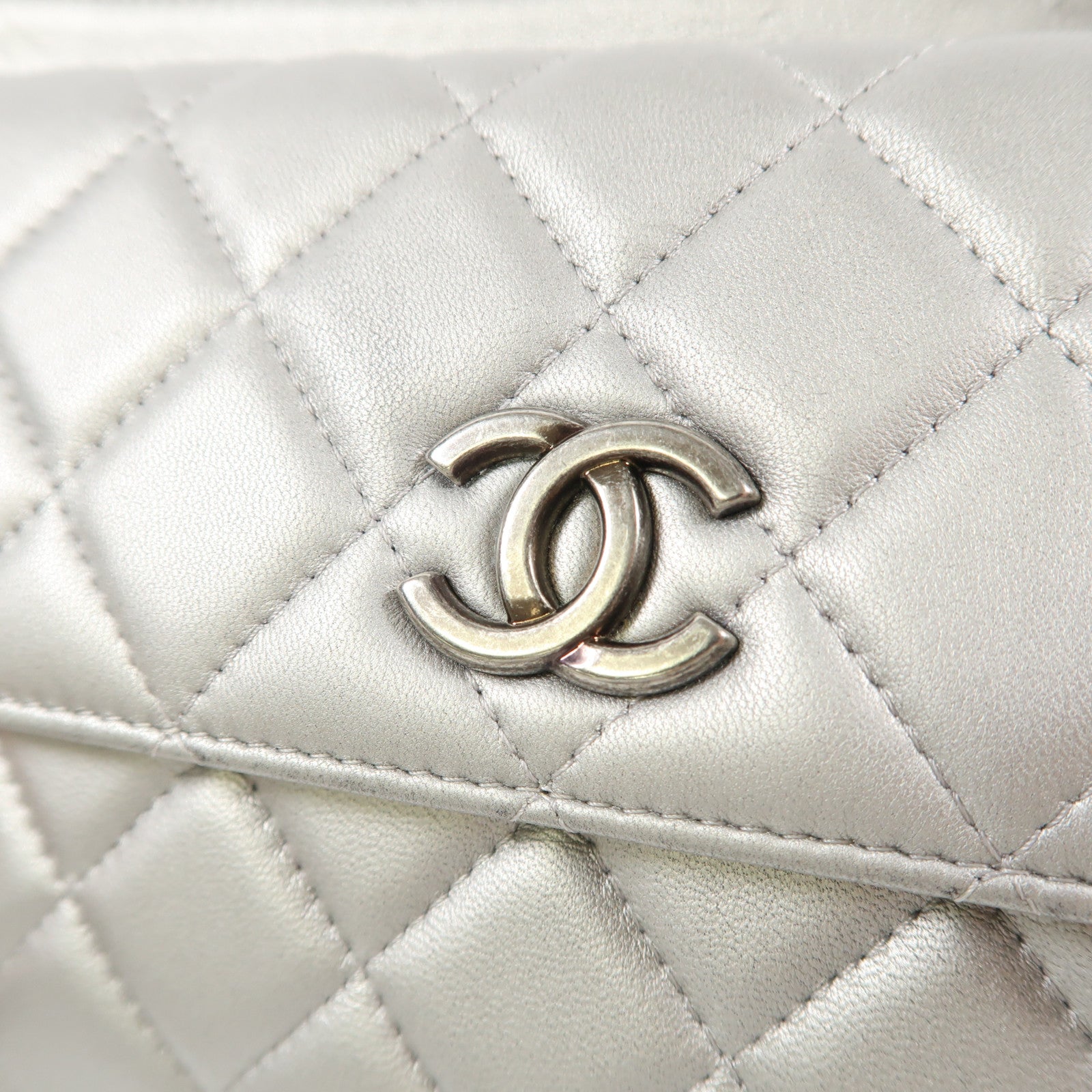 CHANEL CC Chain Shoulder Bag Lambskin Leather Silver