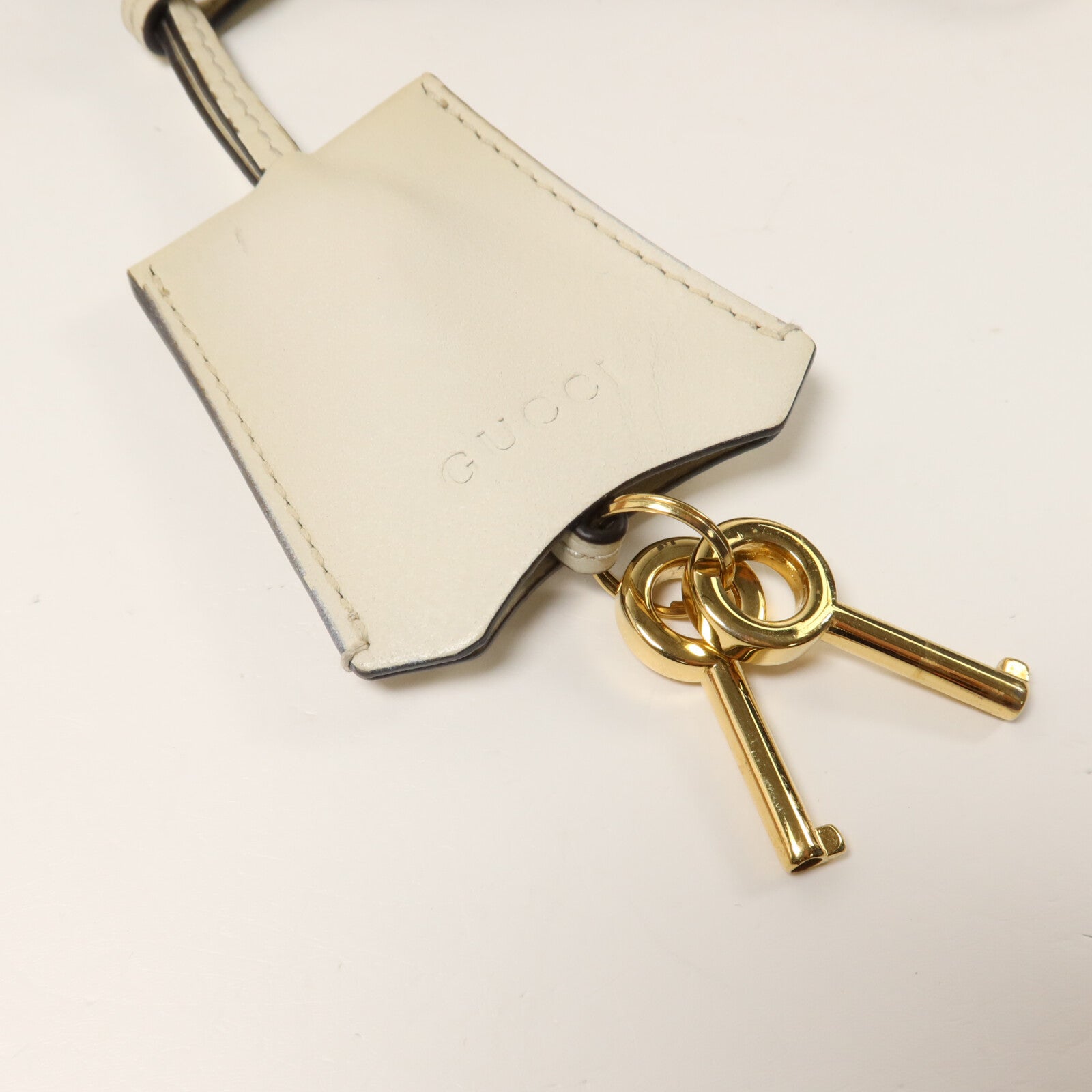 GUCCI 塗層帆布Padlock GG Small鏈帶肩背袋