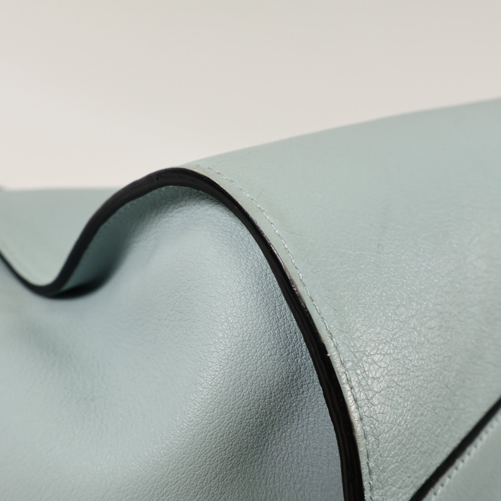 LOEWE 牛皮皮革Hammock Medium手挽肩背兩用袋