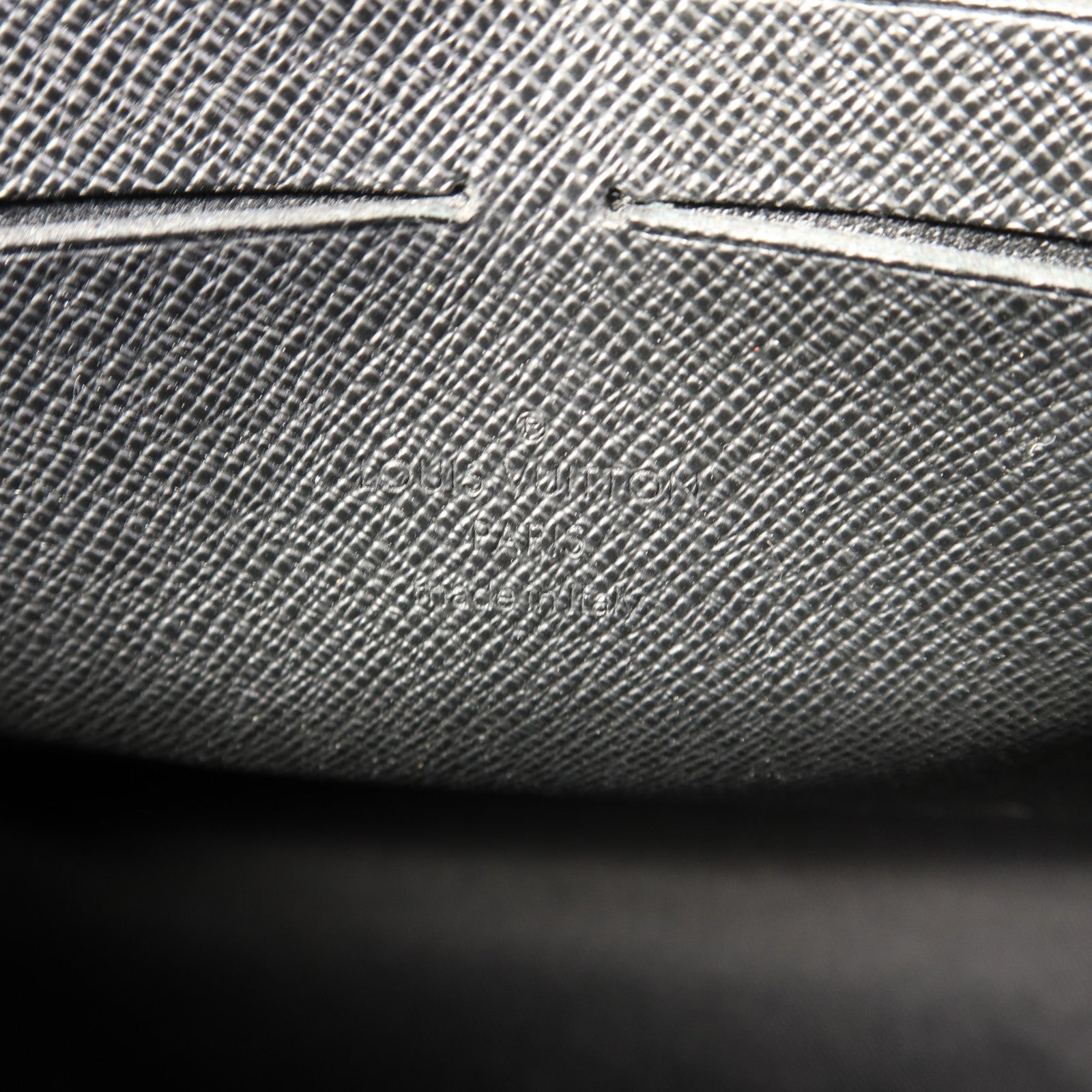 LOUIS VUITTON Monogram Eclipse Pochette Steamer手拿包