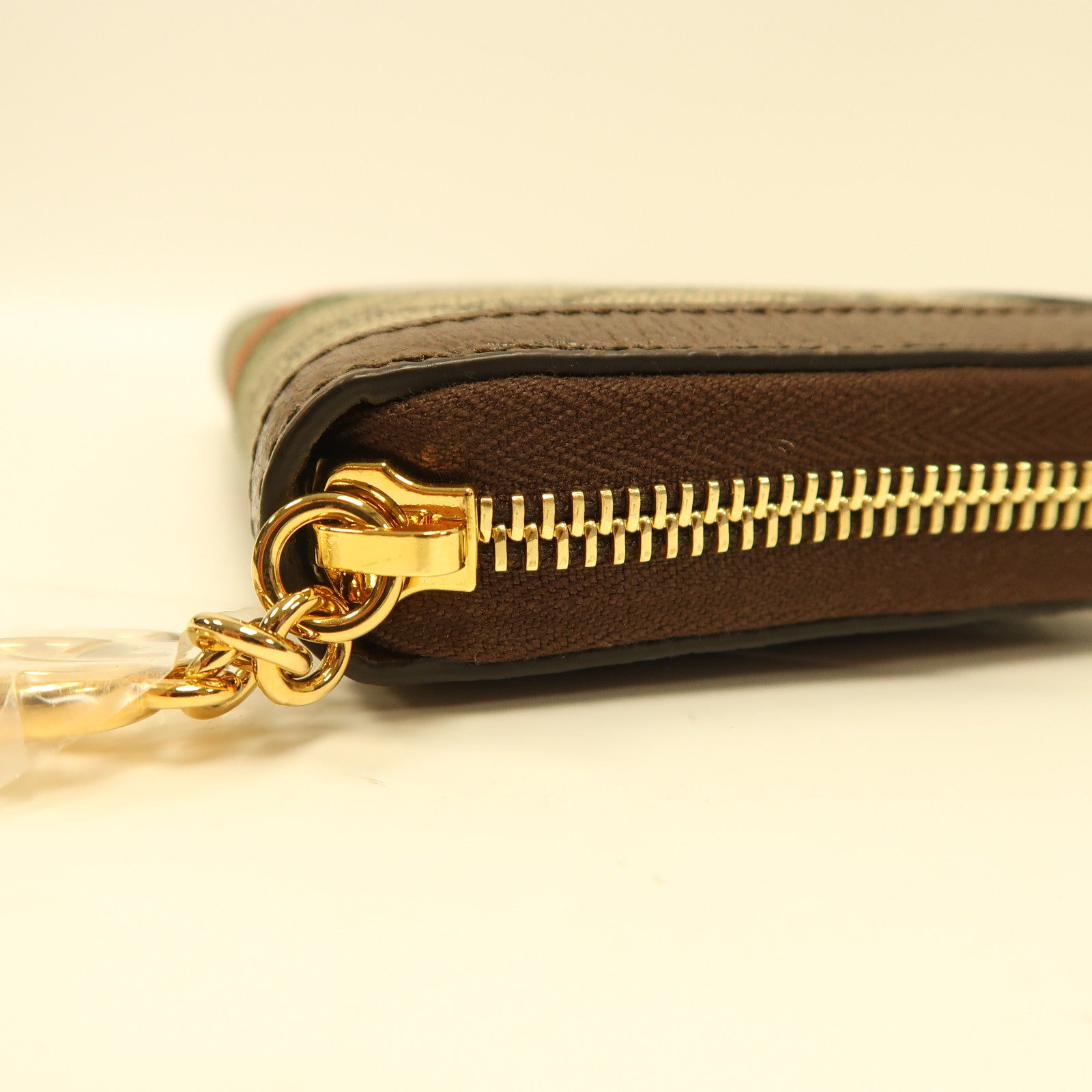 GUCCI 塗層帆布Zipped Long Wallet金扣長錢包棕色