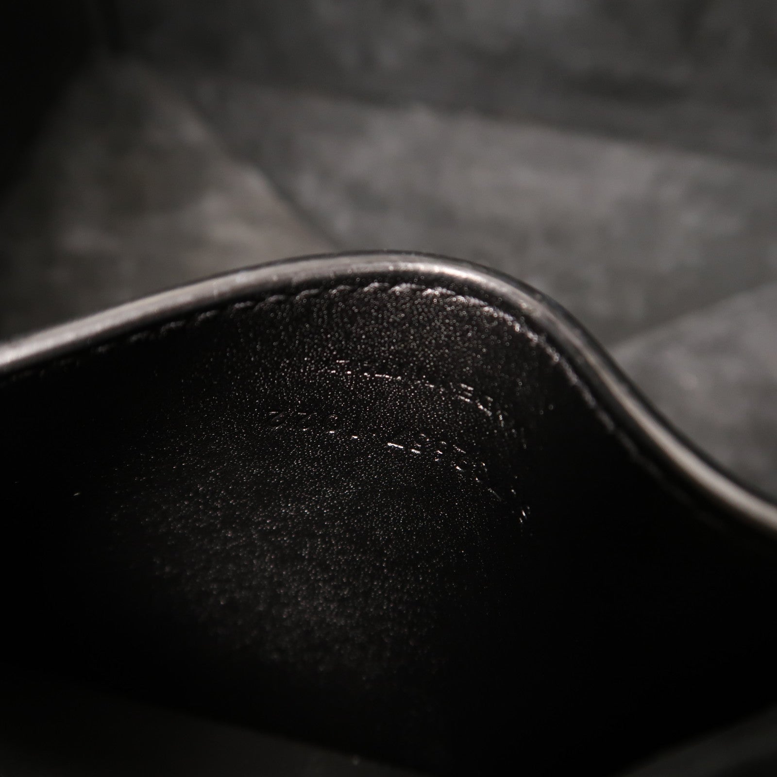 SAINT LAURENT 牛皮皮革Handbag銀扣手挽袋黑色