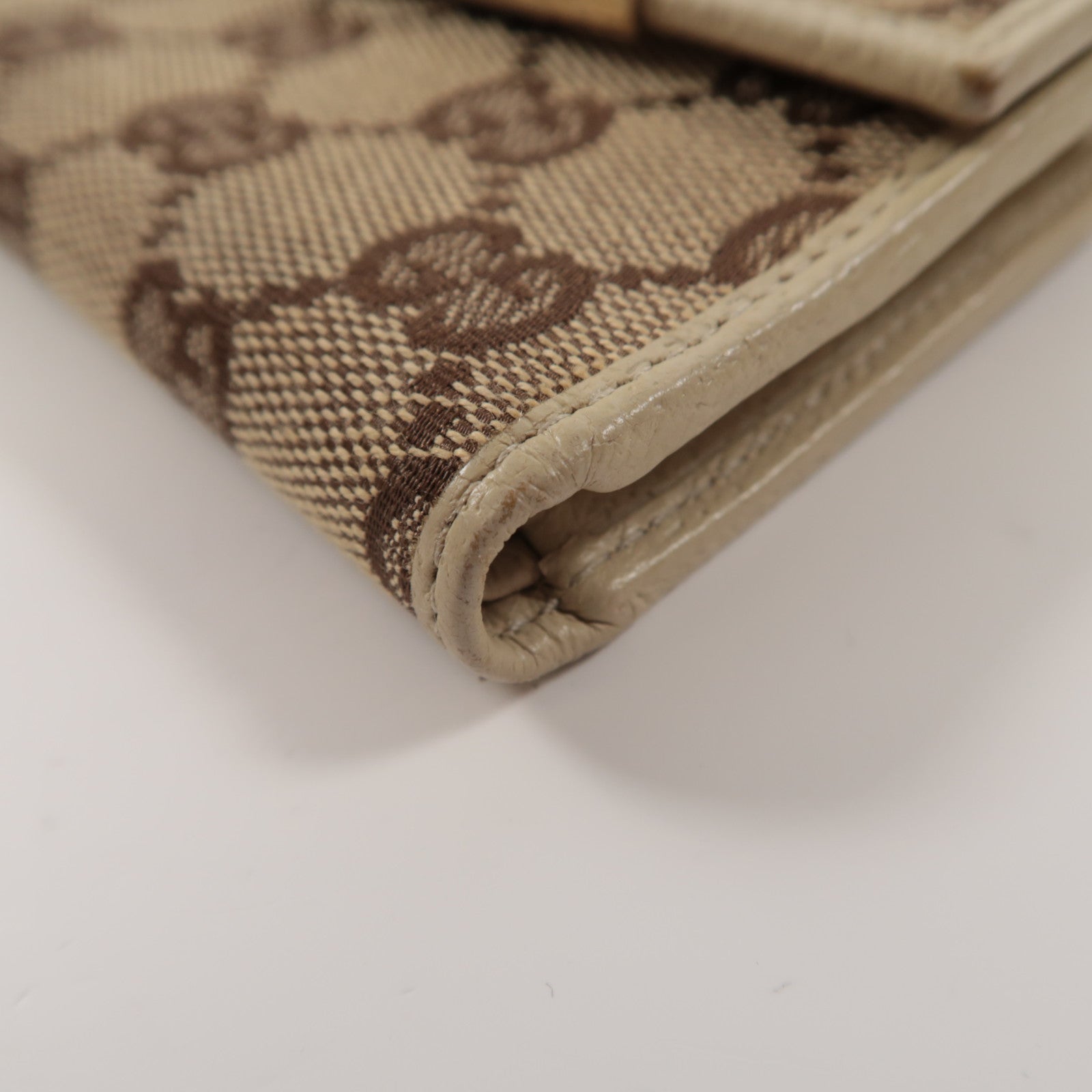 GUCCI 帆布Wallet金扣錢包白色