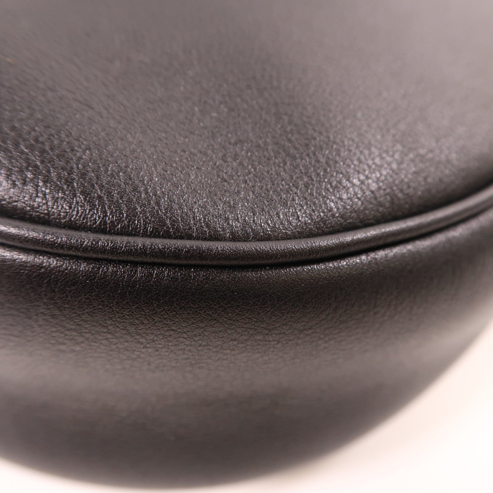 CELINE 牛皮皮革Heloise Bag金扣肩背袋黑色