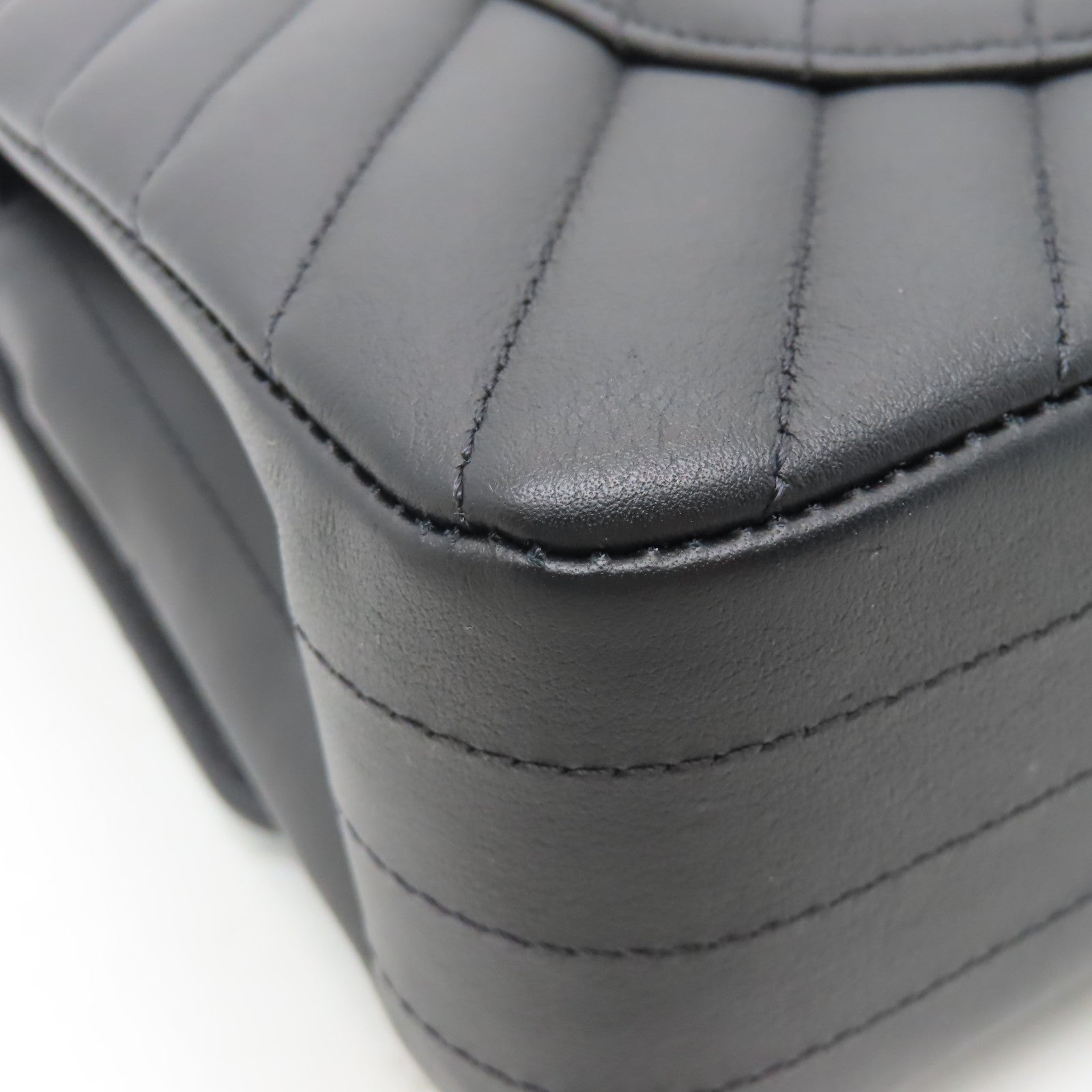 CHANEL 【激減優惠】斜紋牛皮皮革Chain Shoulder銀扣鏈帶肩背袋黑色