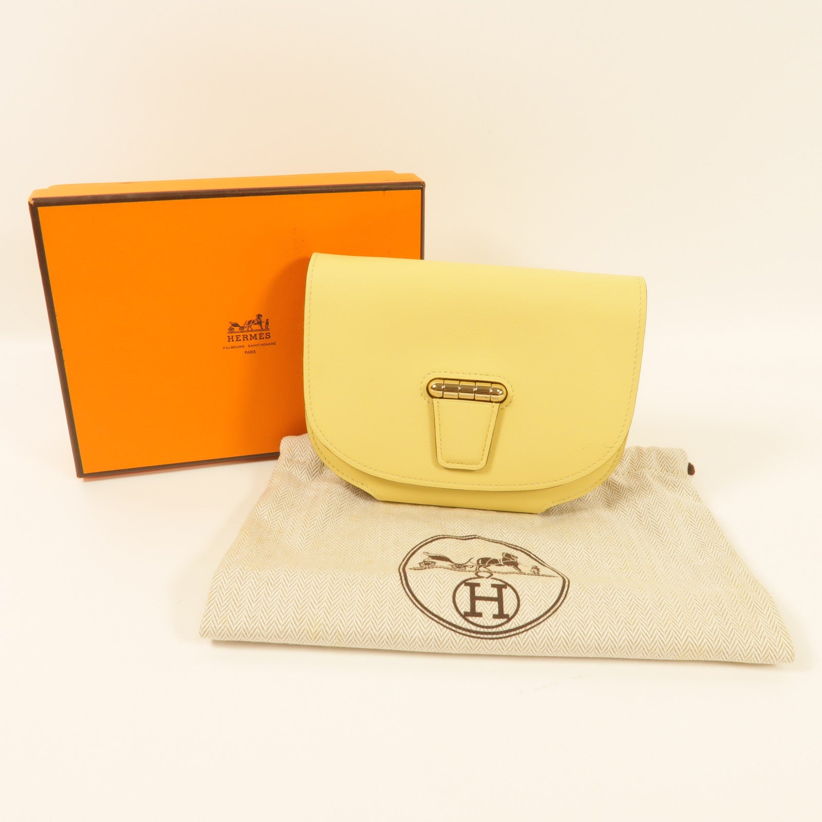 HERMES Swift皮革Mini Convoyeur金扣肩背袋Lime