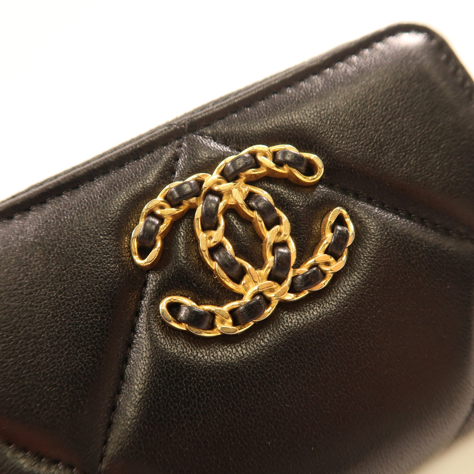 CHANEL 羊皮皮革Chanel 19 Card Case金扣卡片套