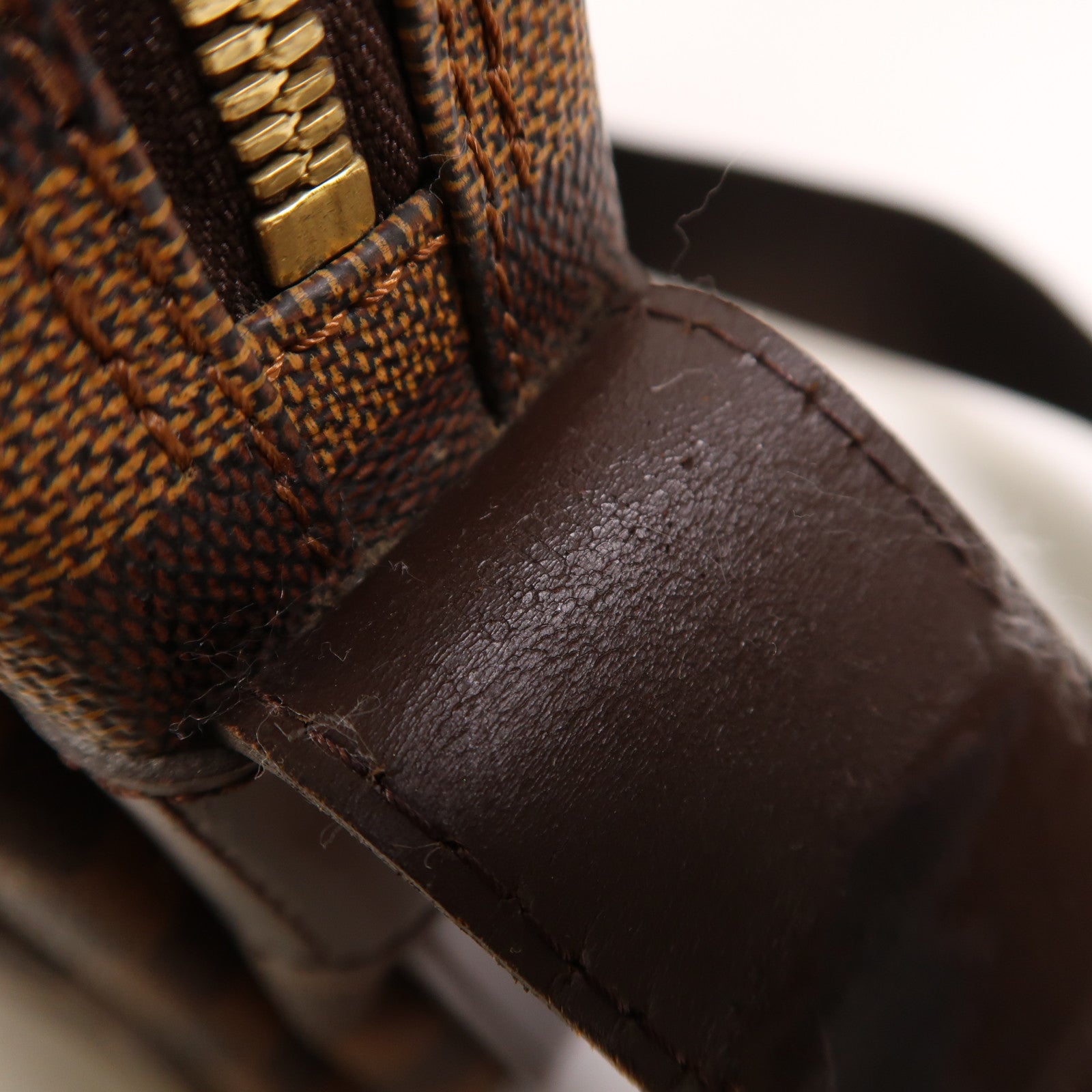 LOUIS VUITTON Damier Naviglio金扣肩背袋