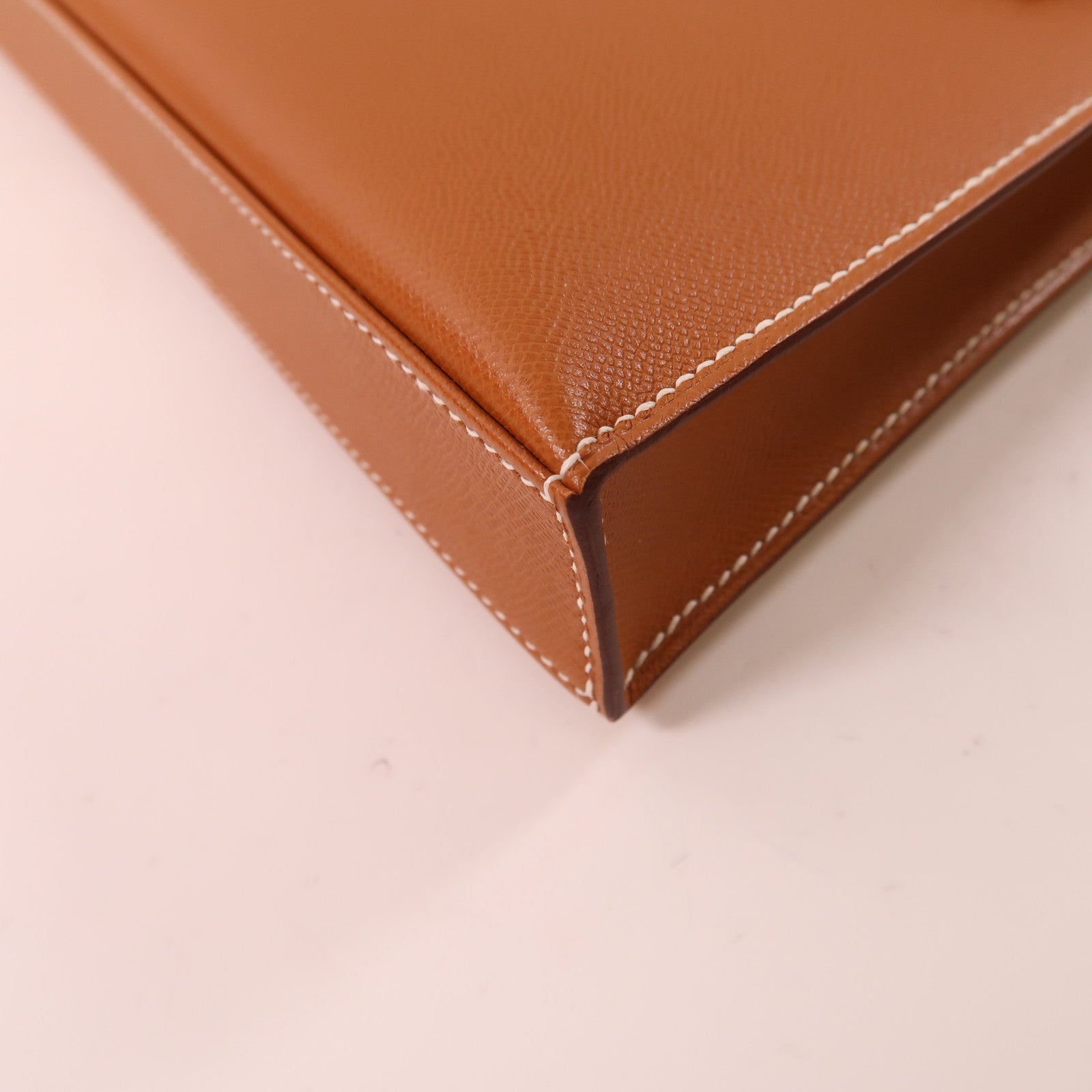 HERMES Madame皮革Kelly Elan金扣肩背袋Gold