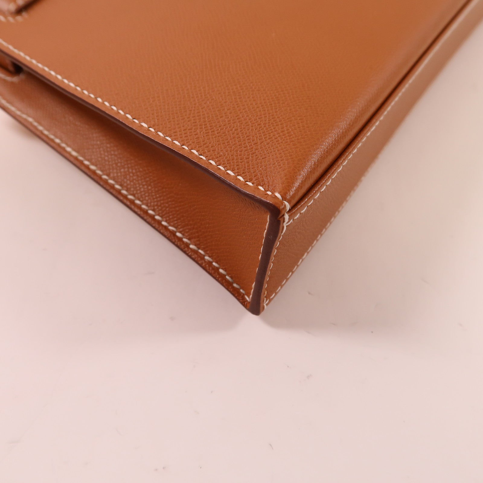 HERMES Madame皮革Kelly Elan金扣肩背袋Gold