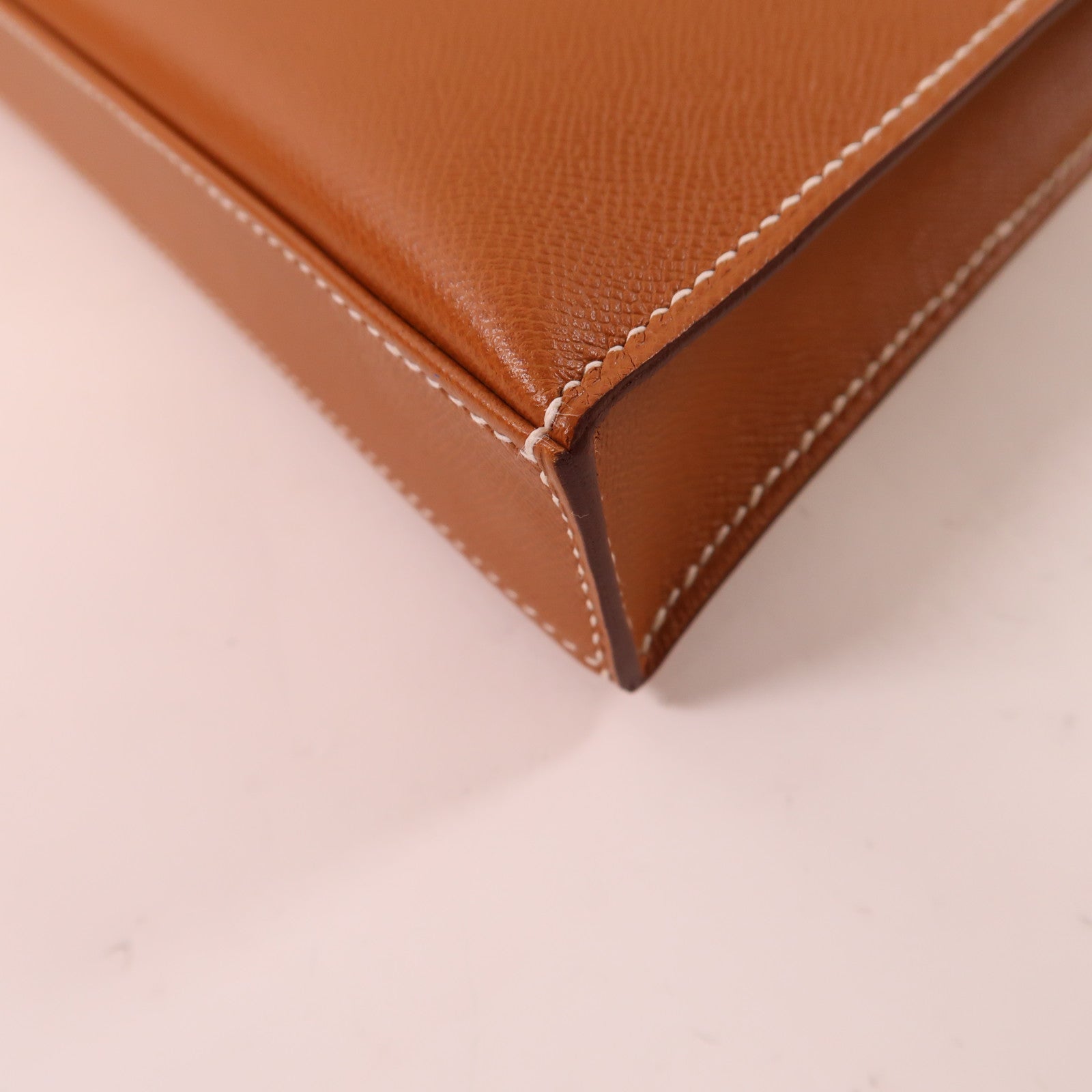 HERMES Madame皮革Kelly Elan金扣肩背袋Gold