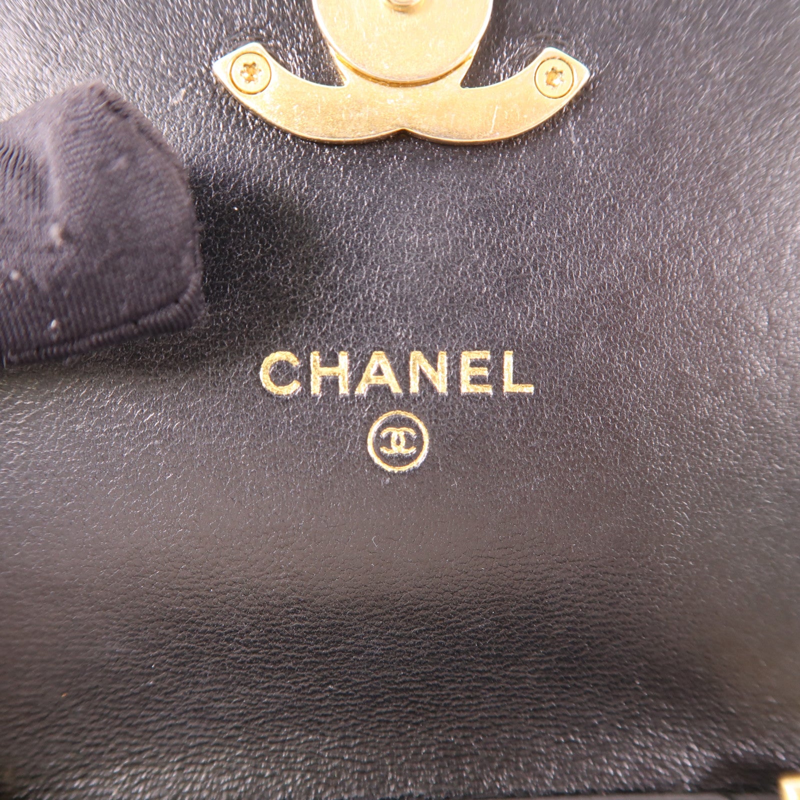CHANEL CC GHW Phone Case Lambskin Leather Black