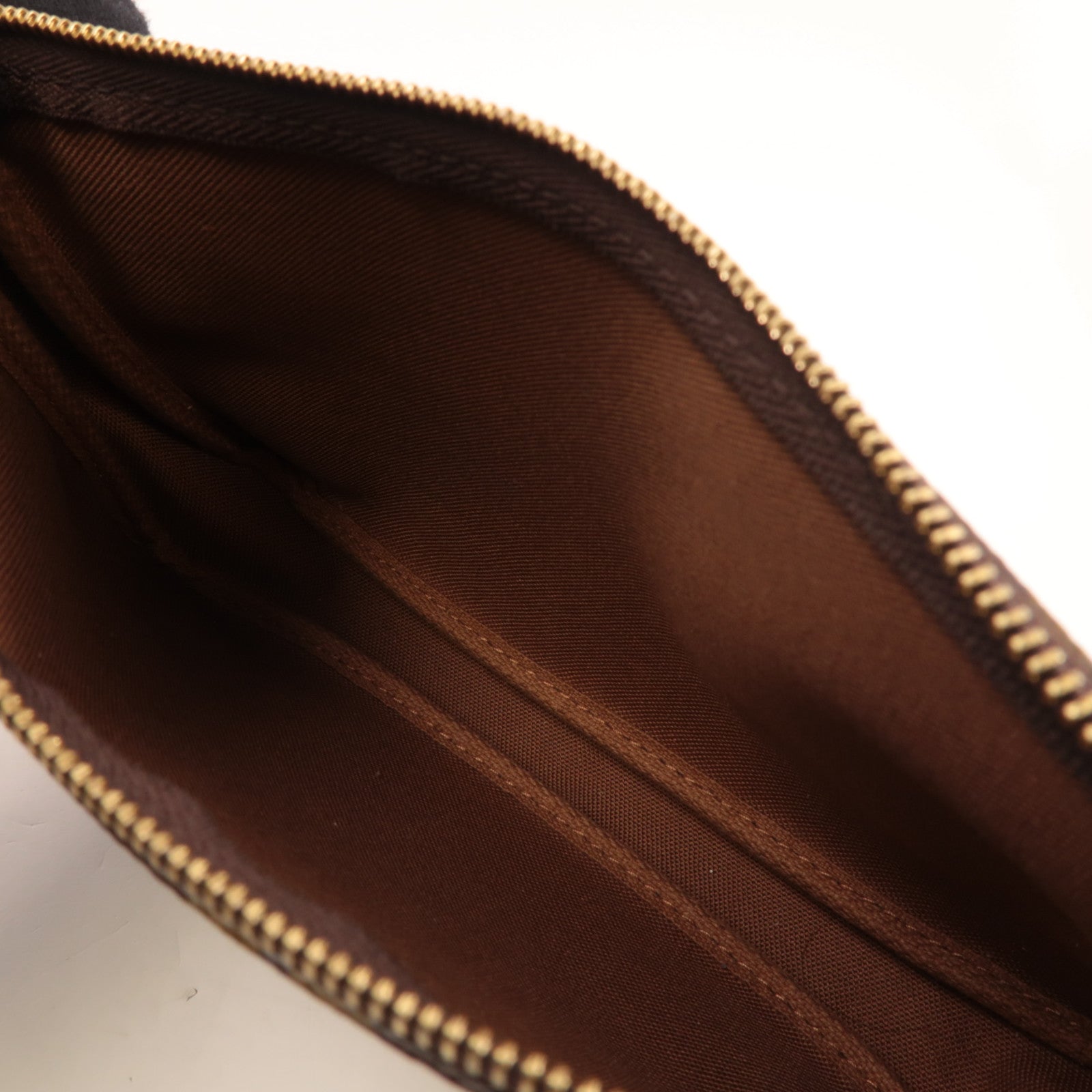 LOUIS VUITTON Monogram Pochette Accessoires金扣手挽袋棕色
