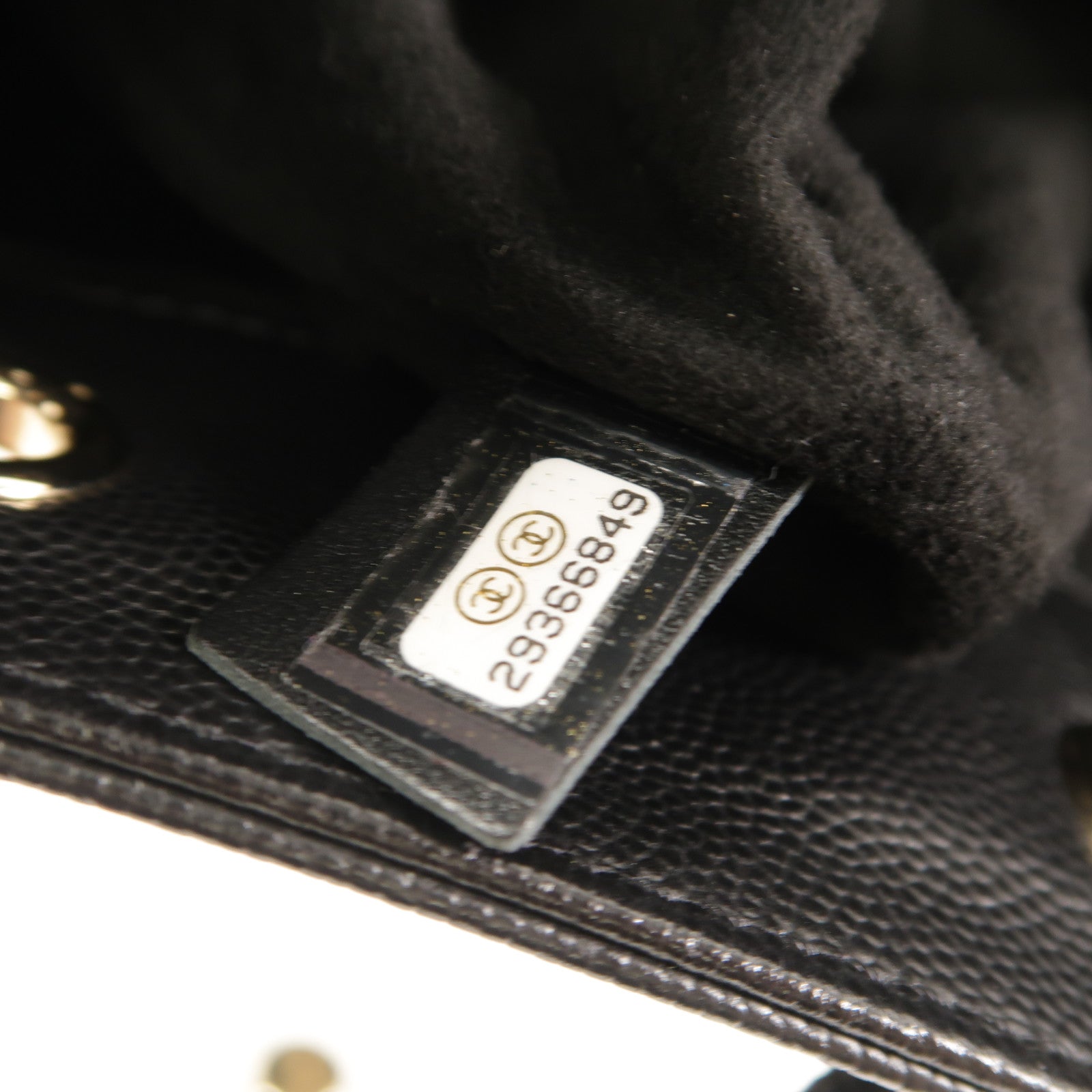 CHANEL 牛皮皮革Bucket鏈帶肩背袋