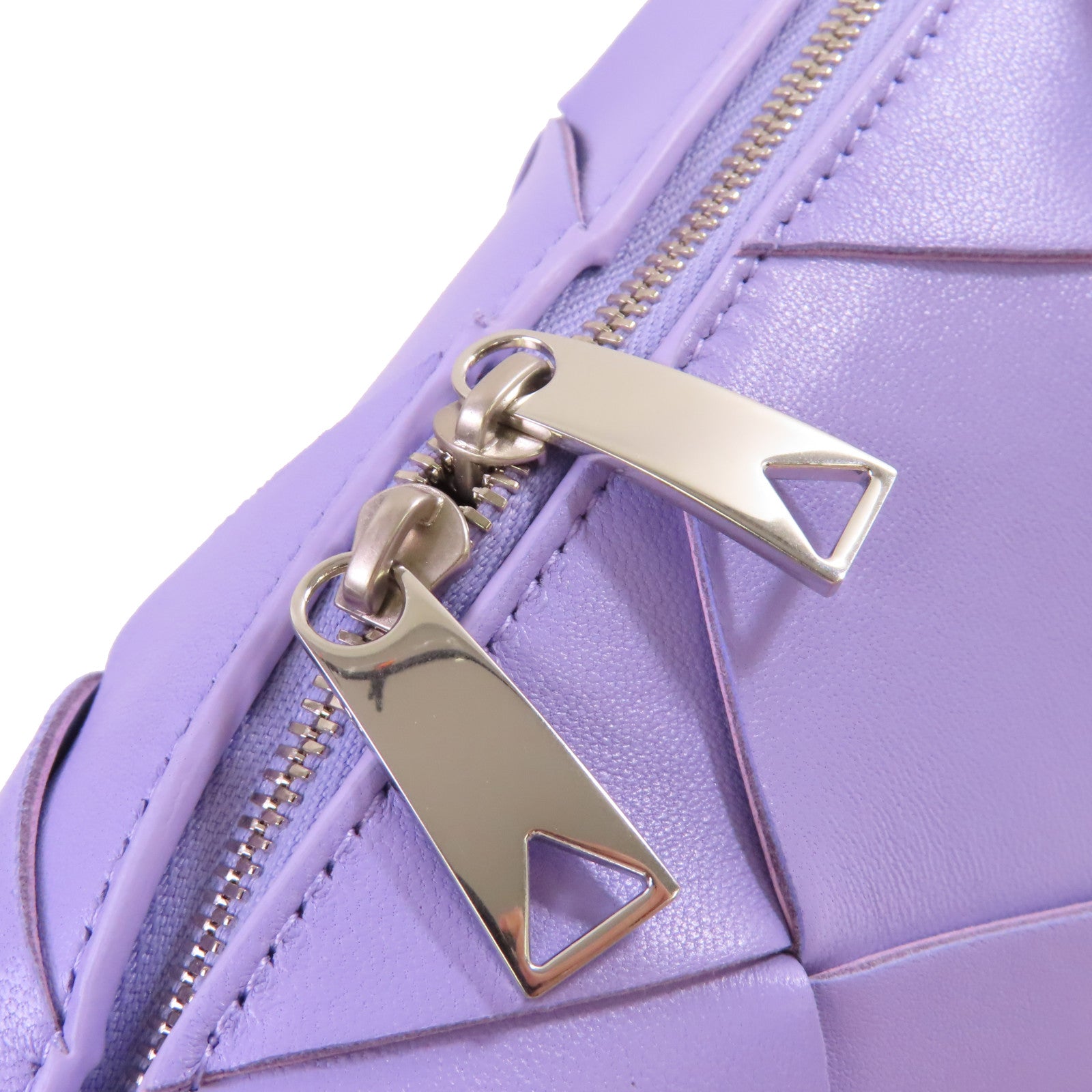 BOTTEGA VENETA 織紋皮革Small Camera Bag銀扣肩背袋淺紫色