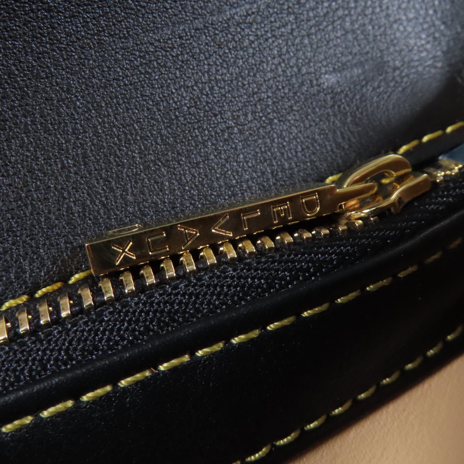 Delvaux 帆布Brillant Trench金扣手挽肩背兩用袋黑色/藍色