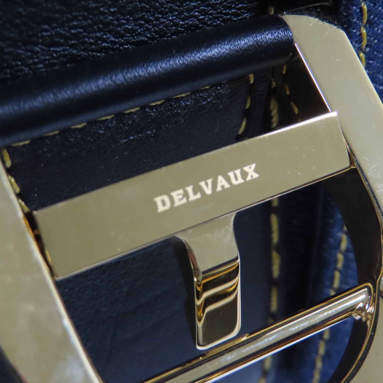 Delvaux 帆布Brillant Trench金扣手挽肩背兩用袋黑色/藍色