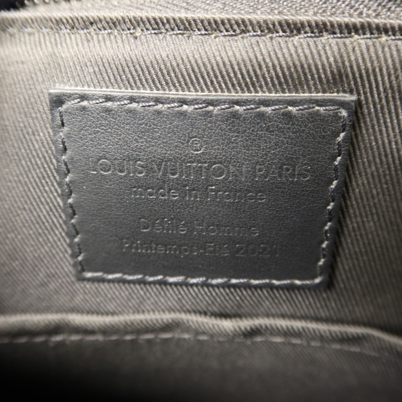 LOUIS VUITTON 牛皮皮革City Keepall 25肩背袋