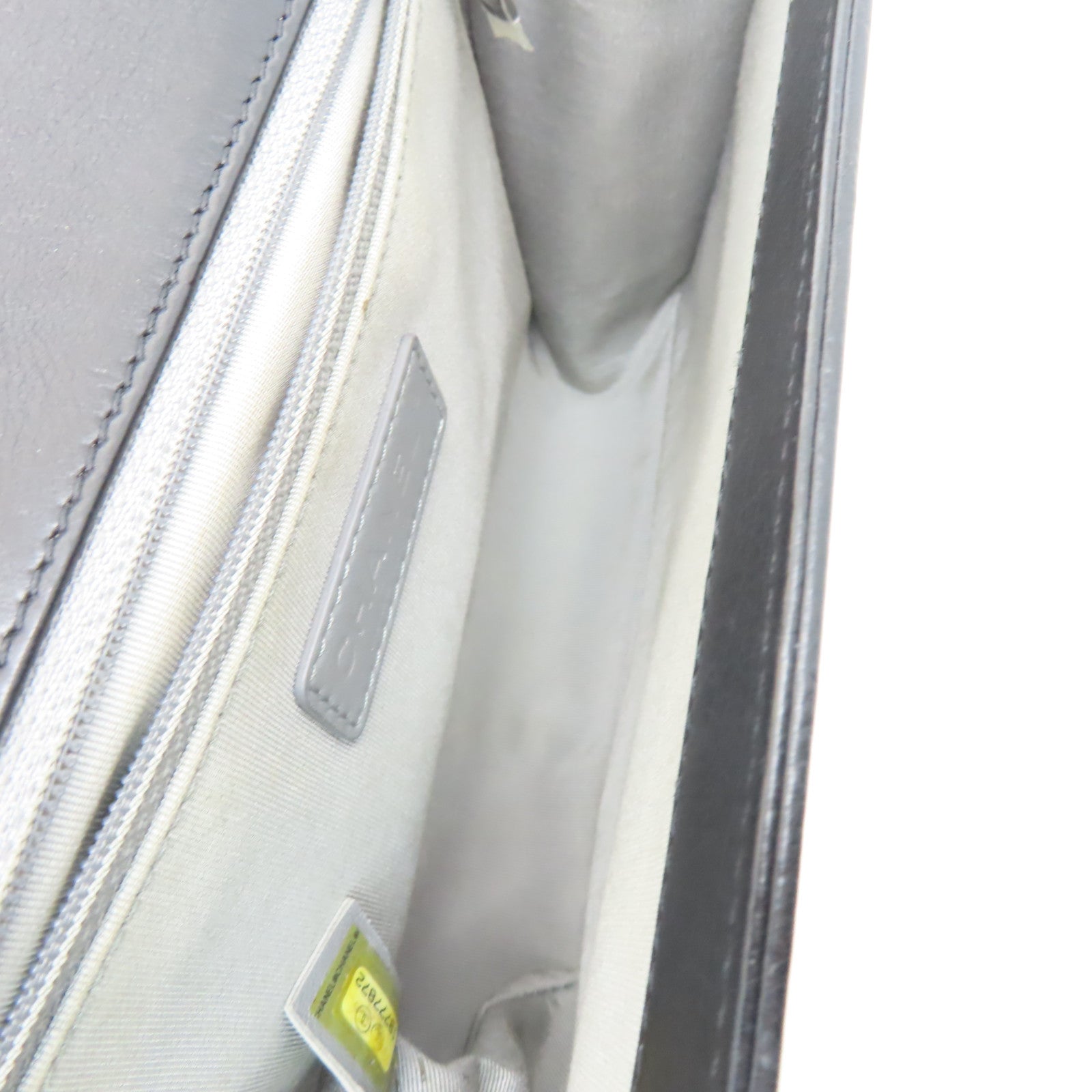 CHANEL **【激減優惠】菱格羊皮皮革Boy Shoulder Bag銀扣鏈帶肩背袋黑色