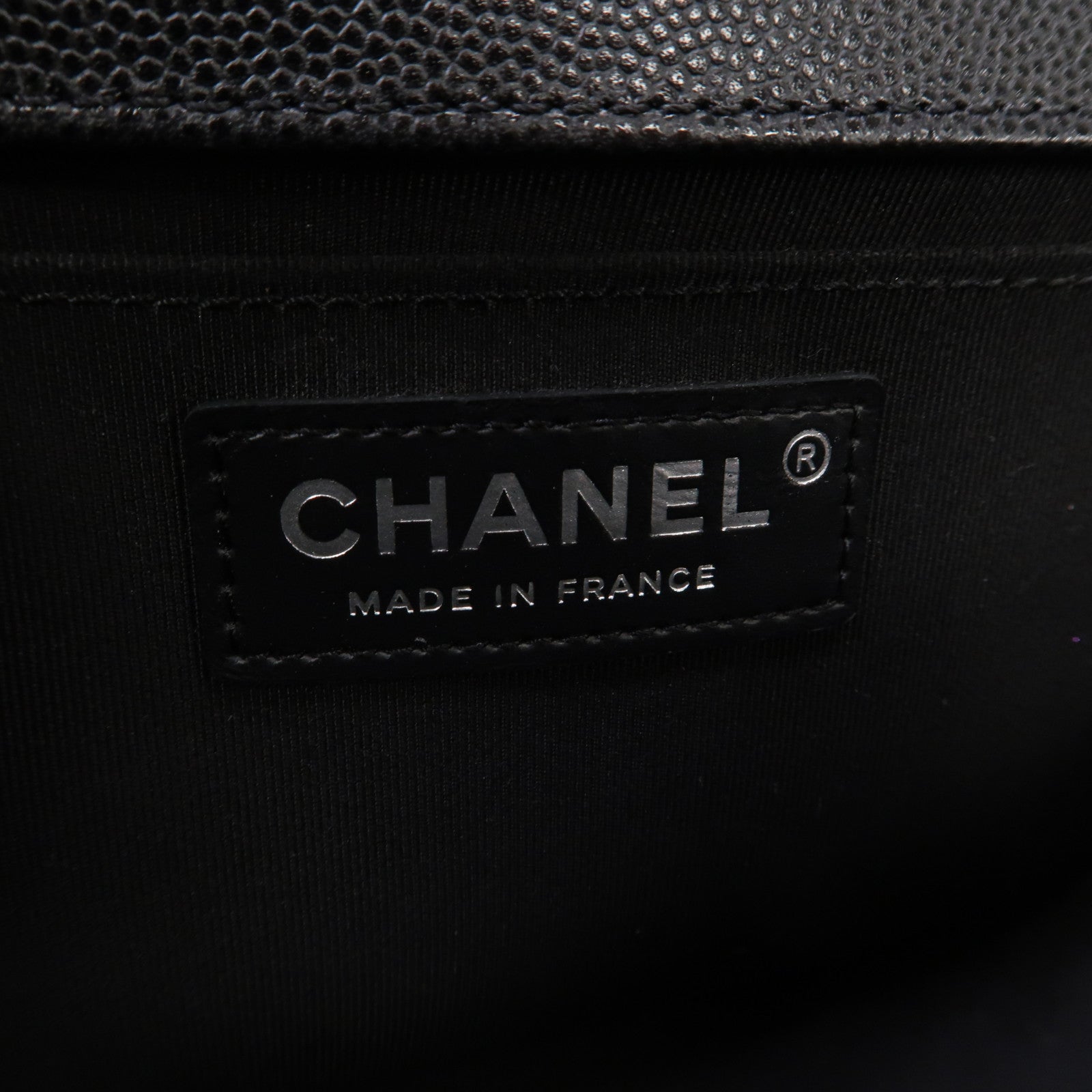 CHANEL 菱格Caviar皮革Boy 25銀扣鏈帶肩背袋黑色
