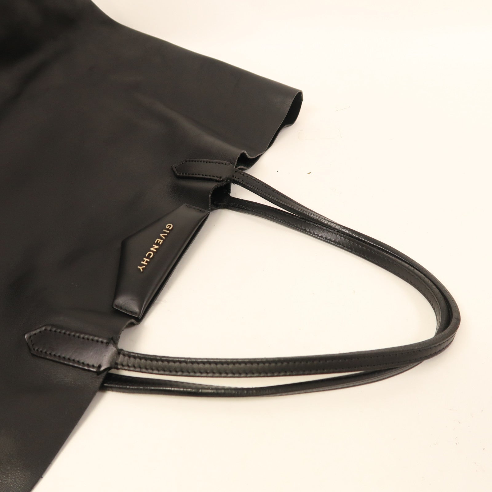GIVENCHY 牛皮皮革Tote Bag金扣手挽袋黑色