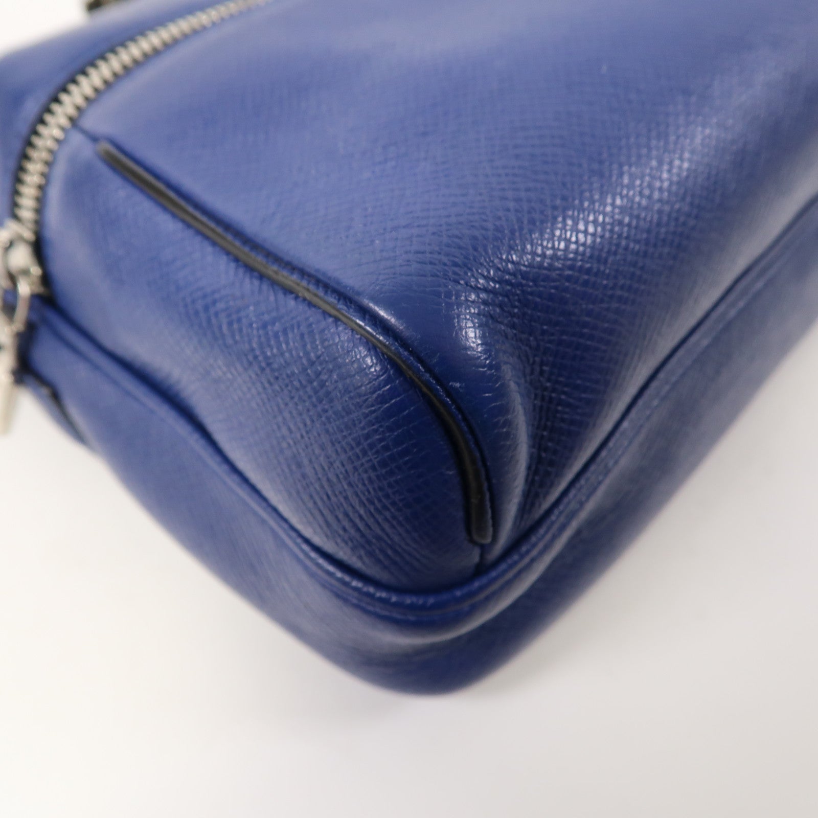 LOUIS VUITTON Taiga Outdoor Messenger PM銀扣肩背袋藍色