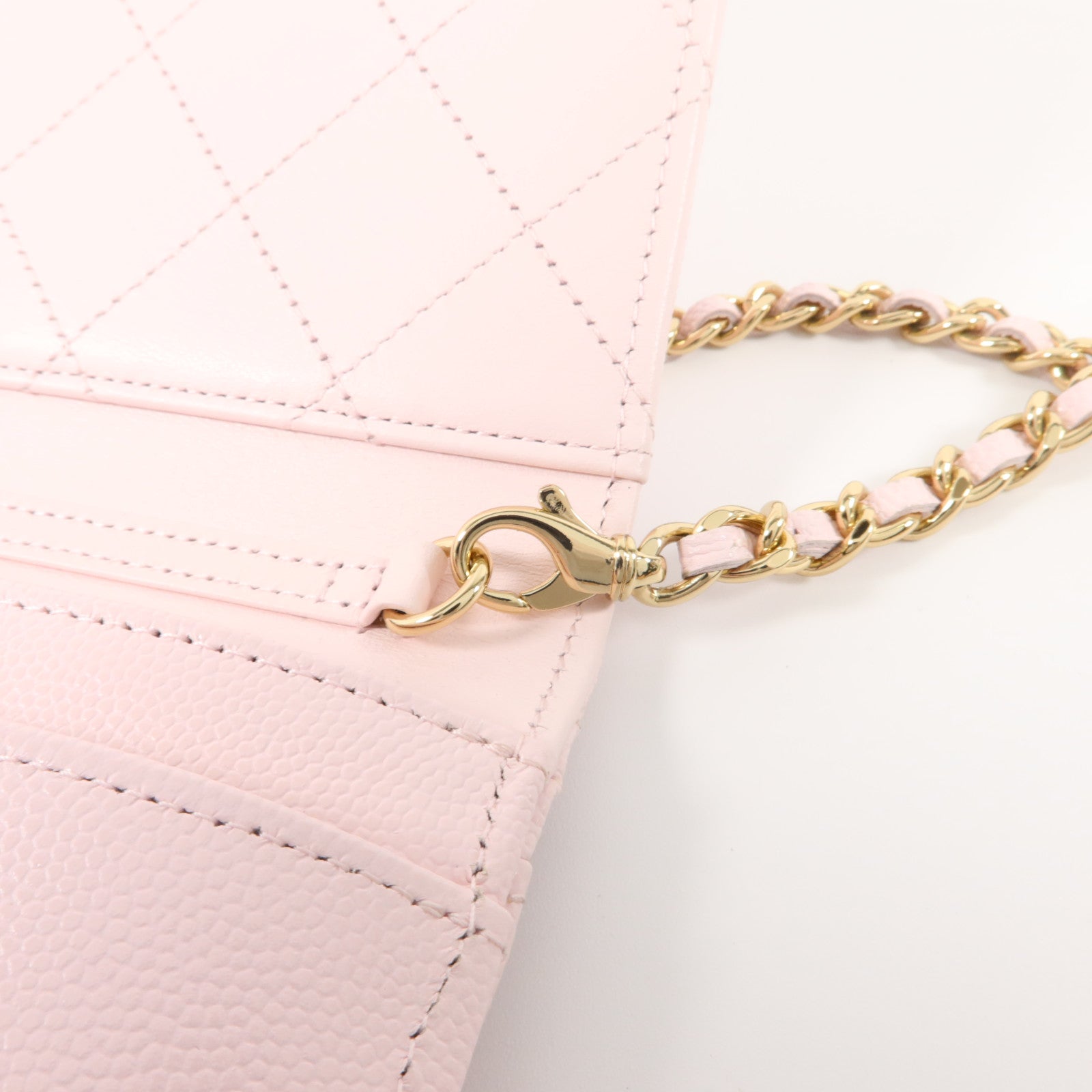 CHANEL 牛皮皮革WOC Wallet On Chain鏈帶肩背袋
