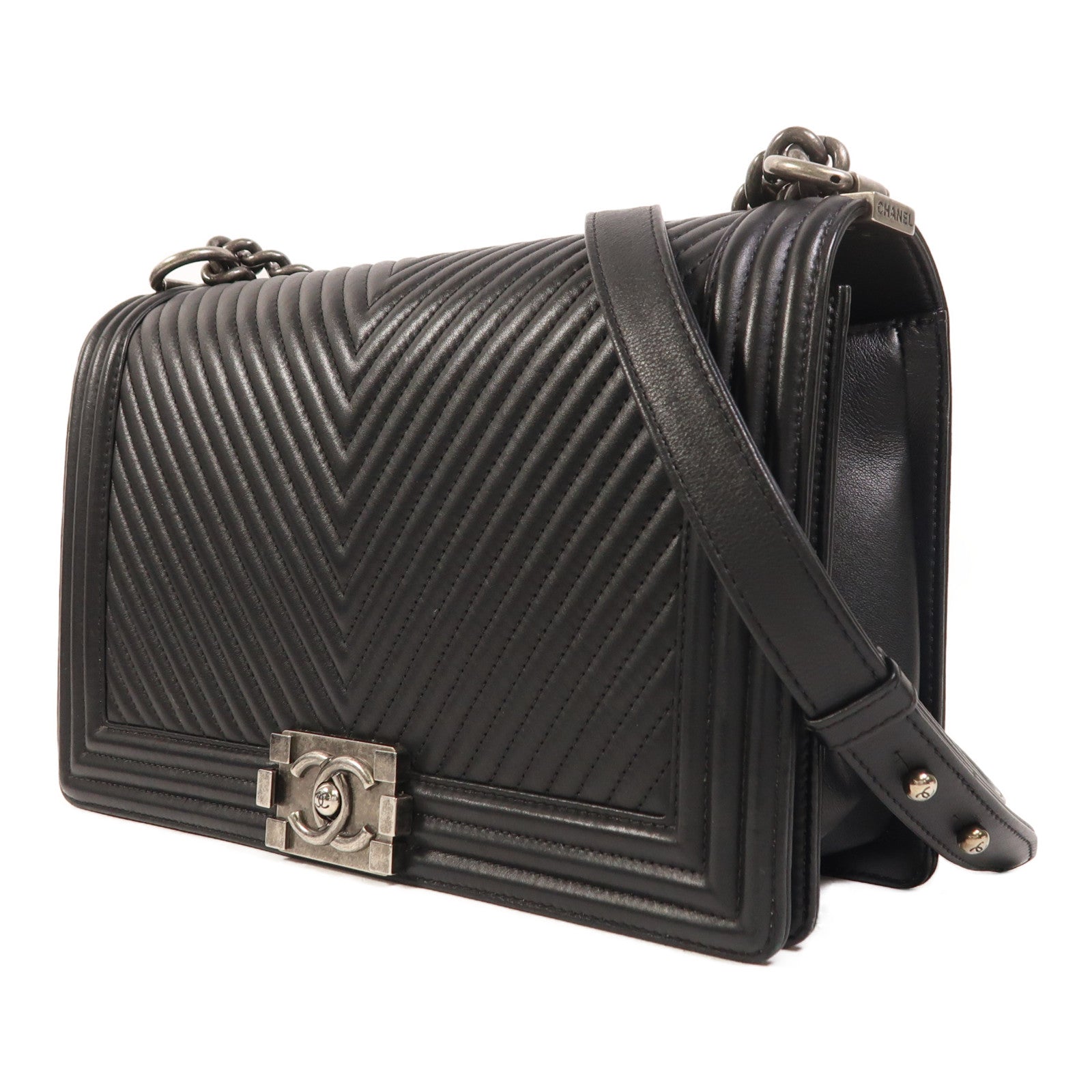 CHANEL 牛皮皮革Boy 28銀扣鏈帶肩背袋