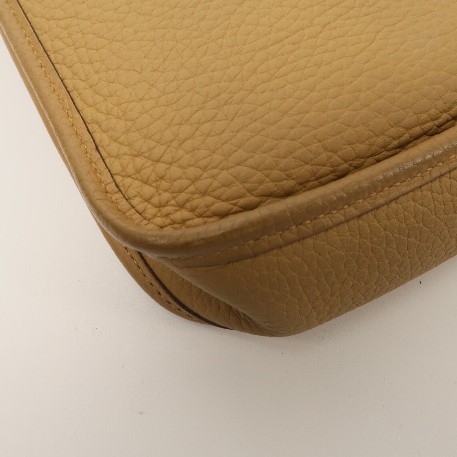 HERMES Clemence皮革Evelyne TPM肩背袋Biscuit
