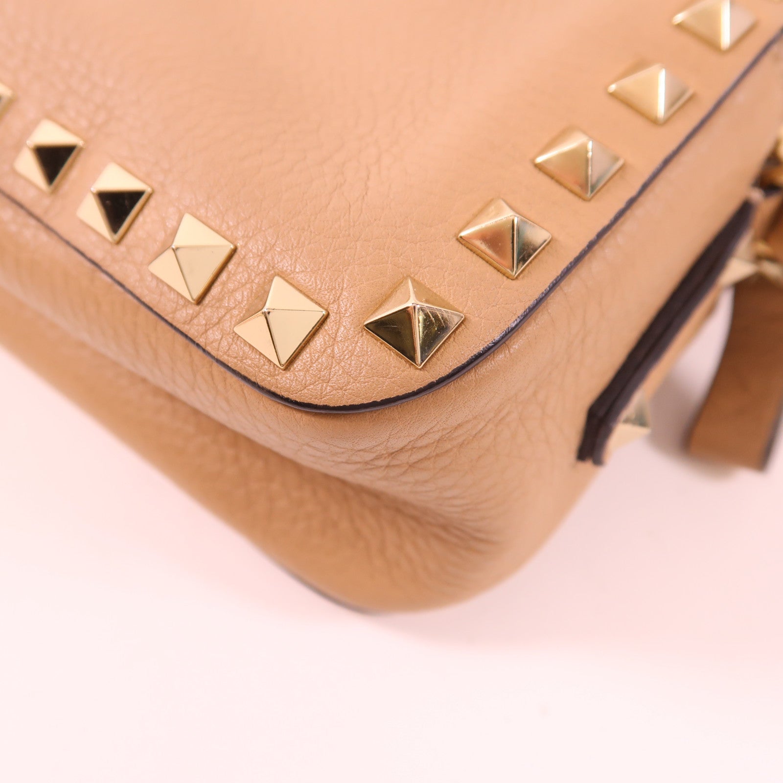 Valentino 牛皮皮革Shoulder Bag金扣肩背袋