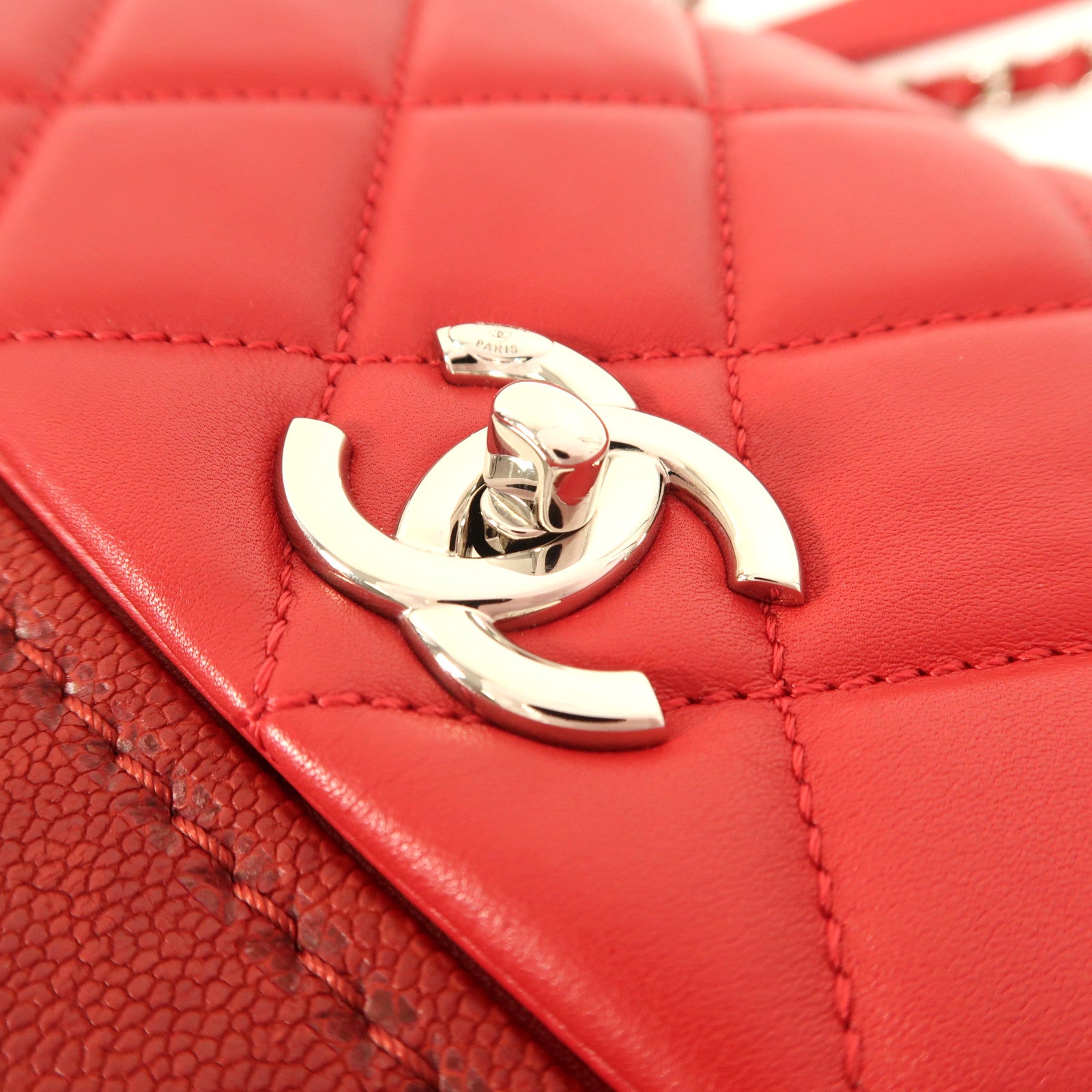 CHANEL 牛皮皮革Chain Shoulder銀扣鏈帶肩背袋