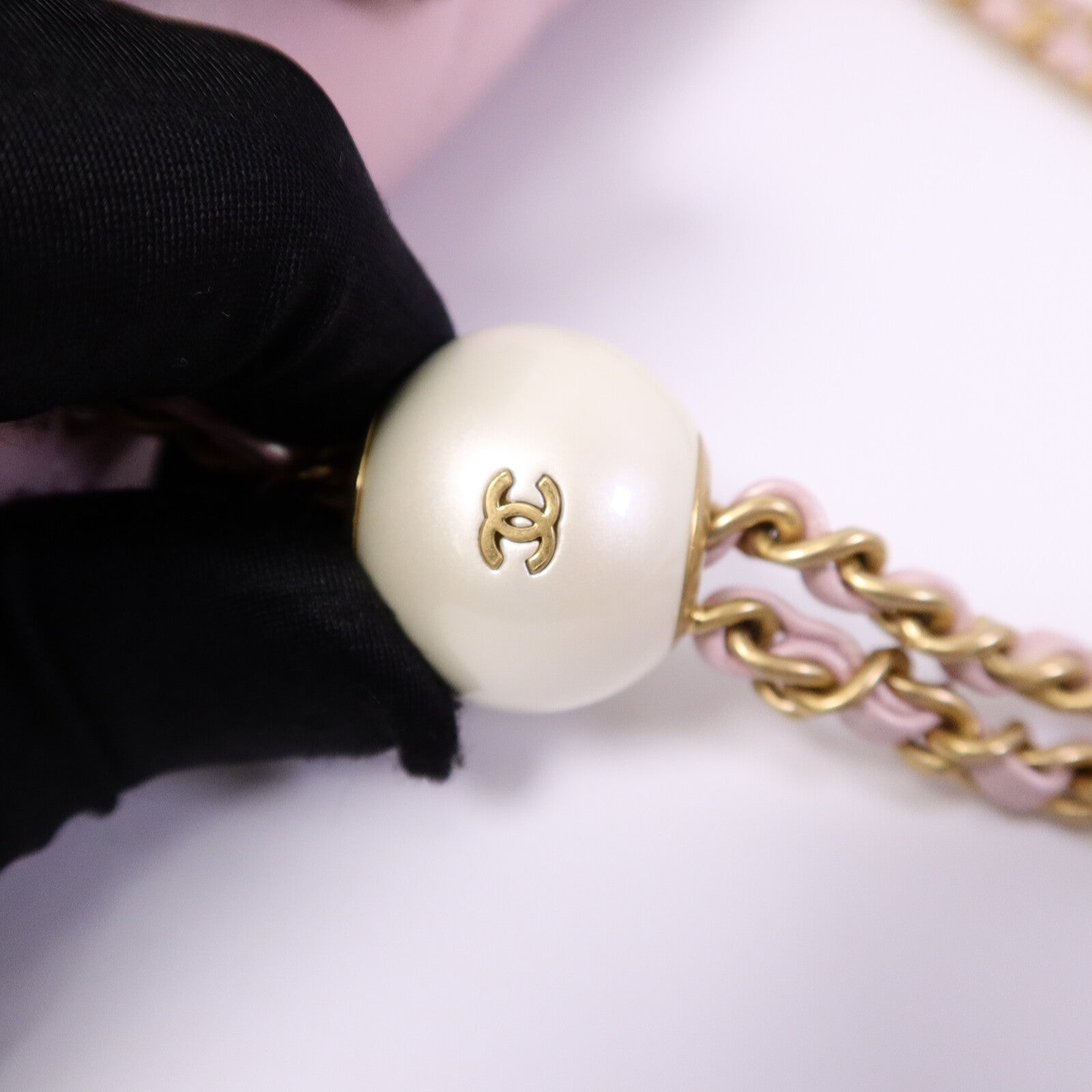 CHANEL 羊皮皮革Pearl Crush Mini Flap Bag鏈帶肩背袋
