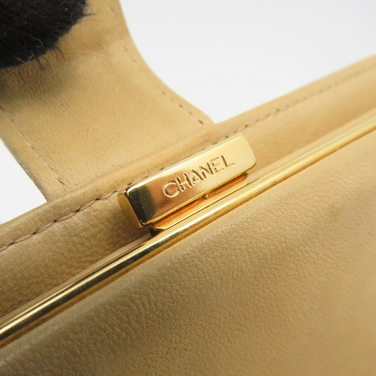 CHANEL Caviar Leather Long Wallet Gold Buckle Long Wallet Apricot