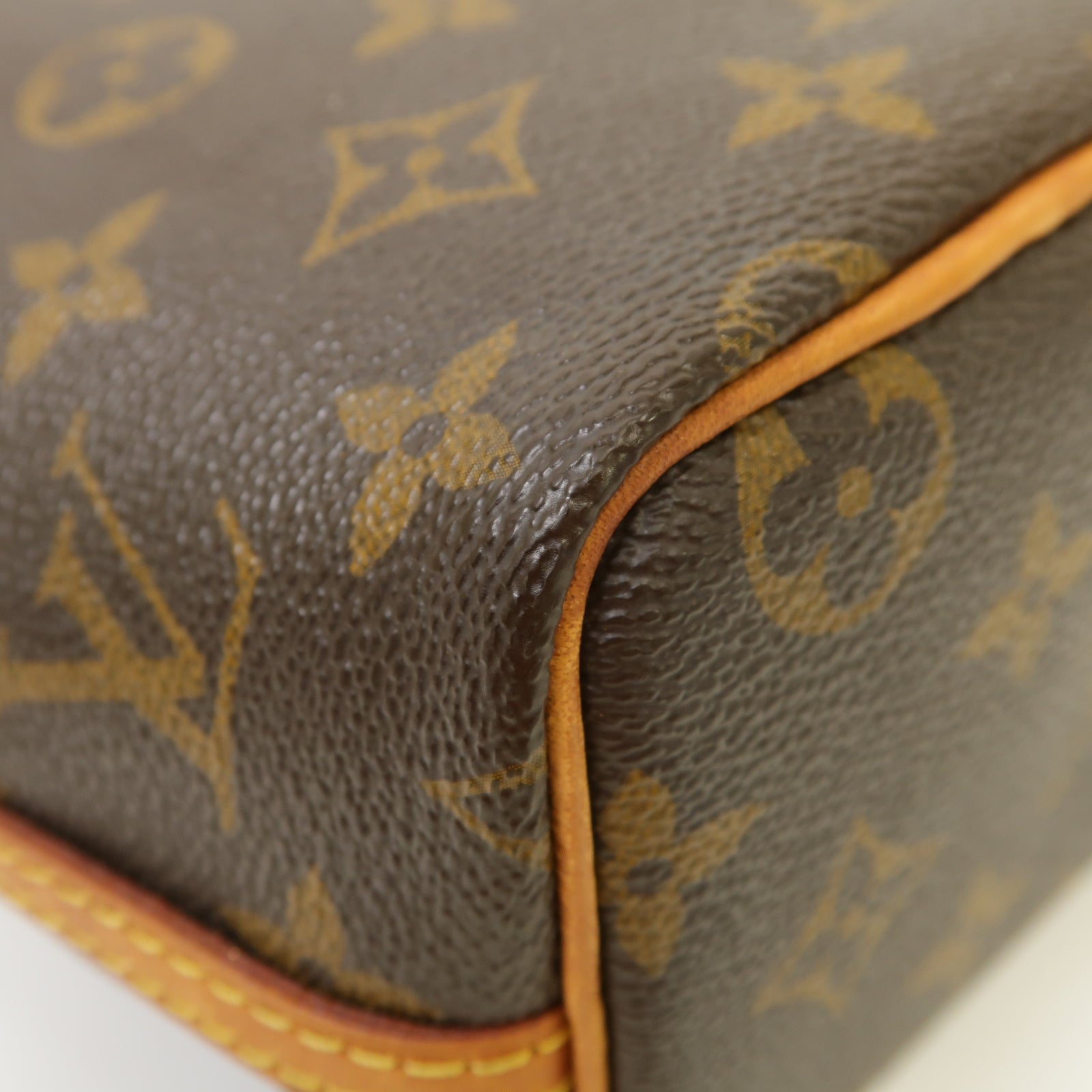 LOUIS VUITTON Monogram Nano Noe金扣肩背袋啡色