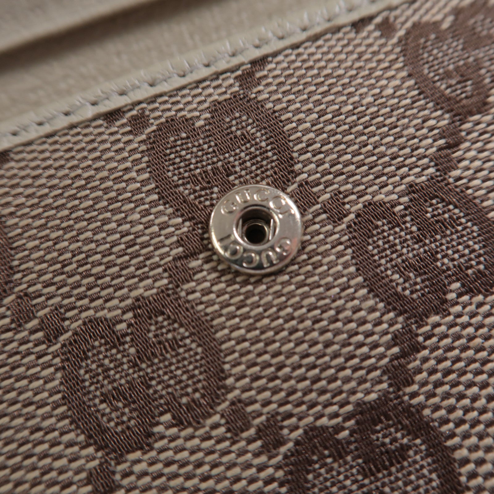 GUCCI 帆布Wallet金扣錢包白色