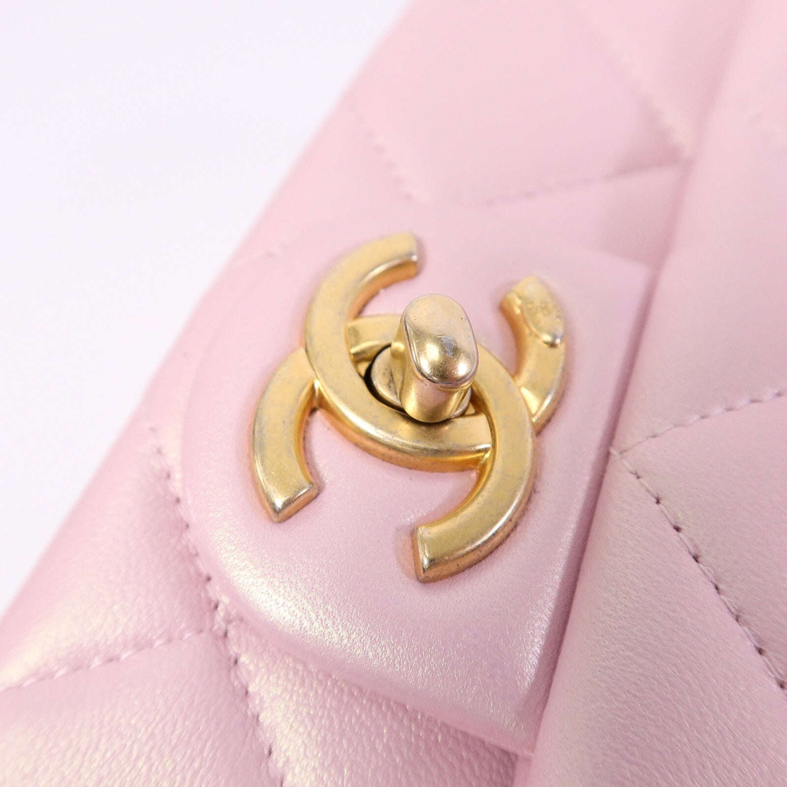 CHANEL 羊皮皮革Pearl Crush Mini Flap Bag鏈帶肩背袋