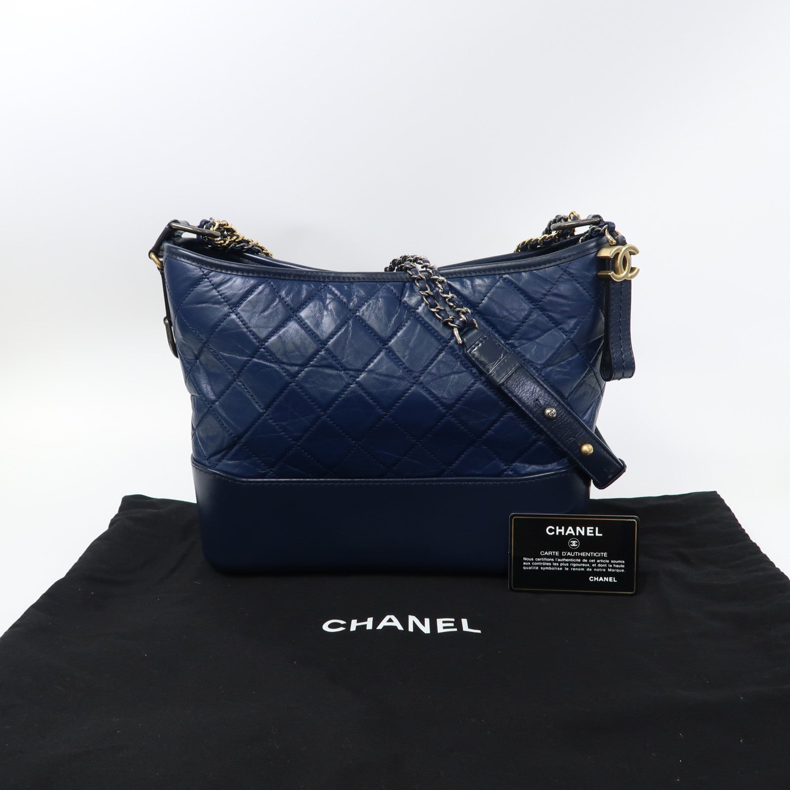 CHANEL 菱格牛皮皮革Gabrielle Large鏈帶肩背袋深藍色