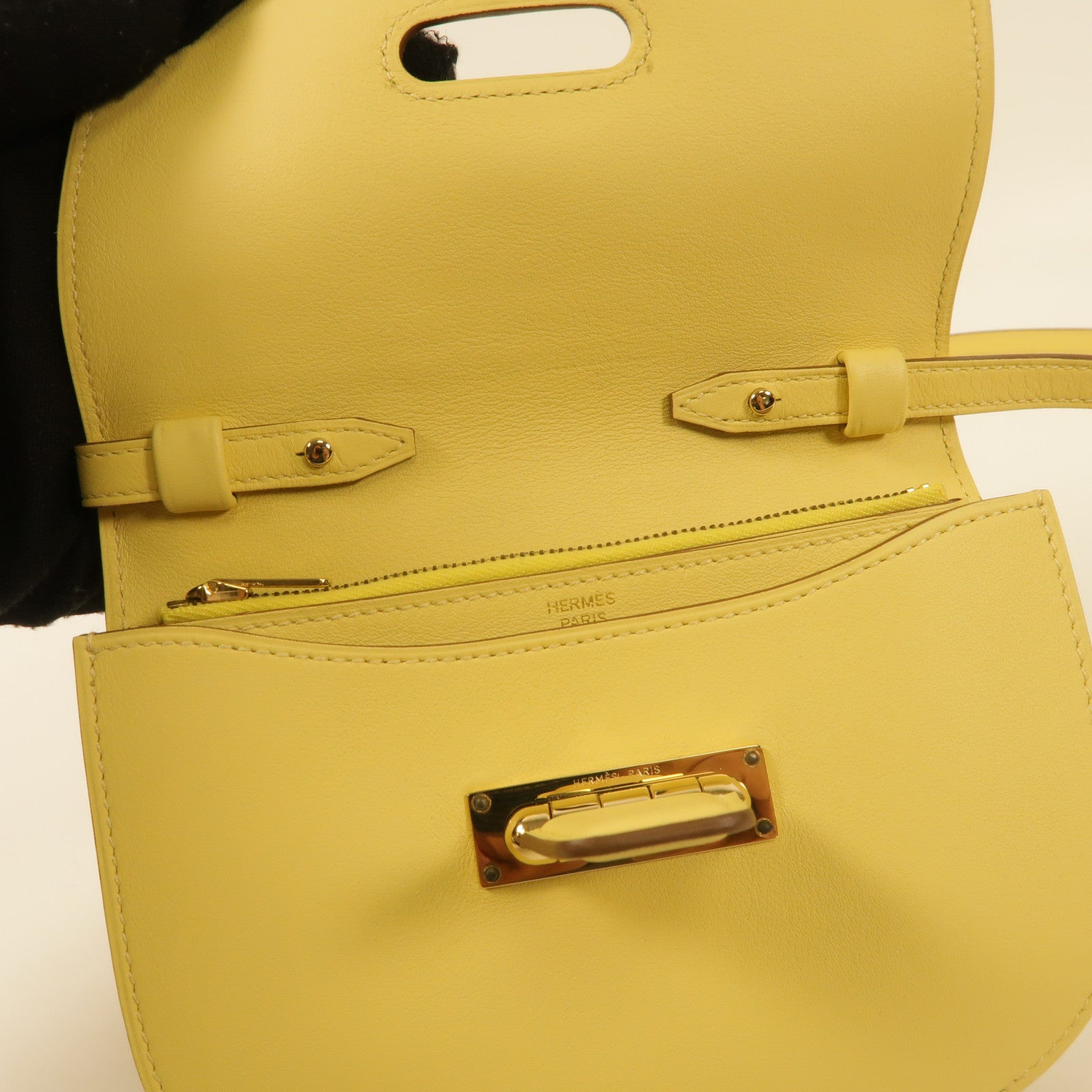 HERMES Swift皮革Mini Convoyeur金扣肩背袋Lime