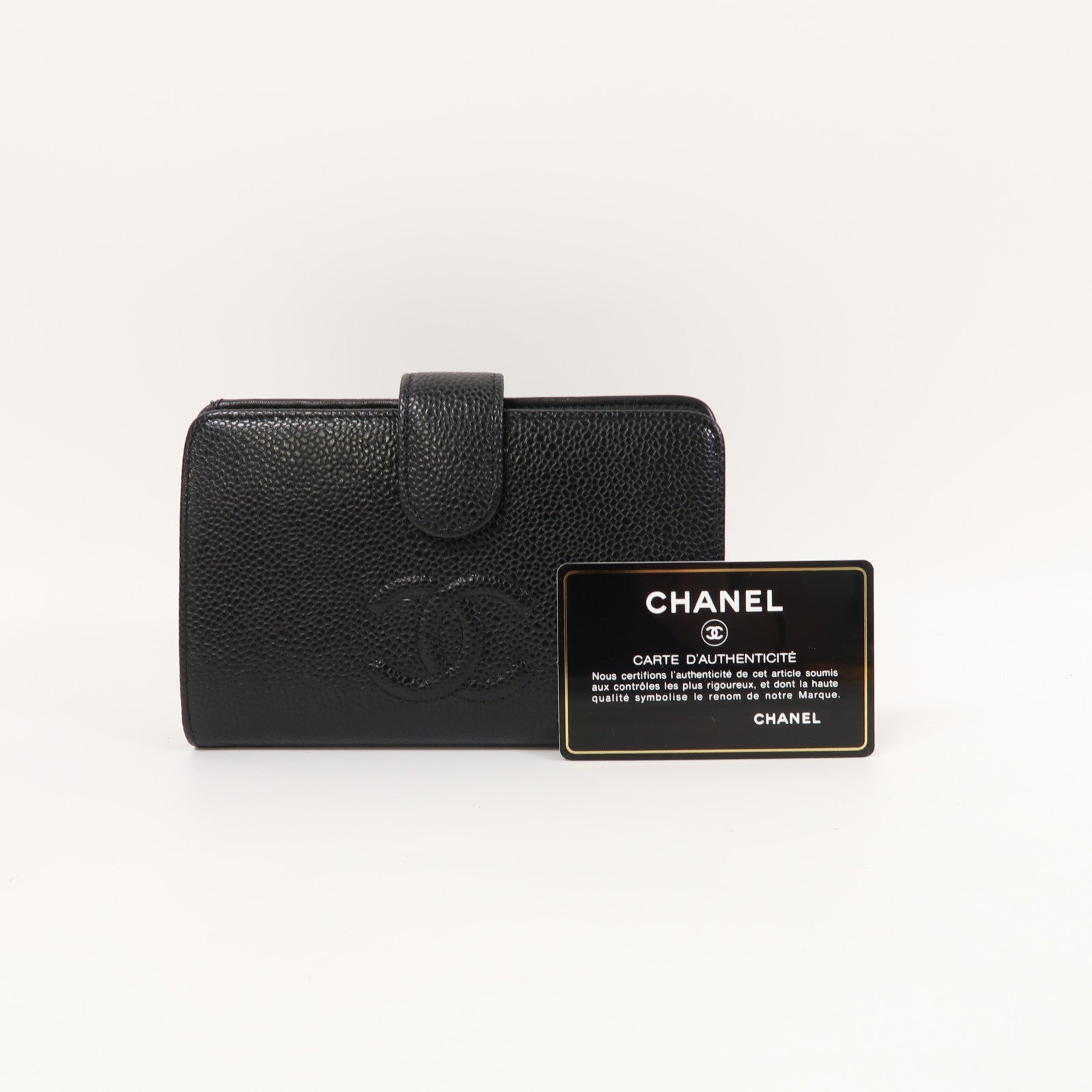 CHANEL Caviar皮革Wallet銀扣錢包黑色