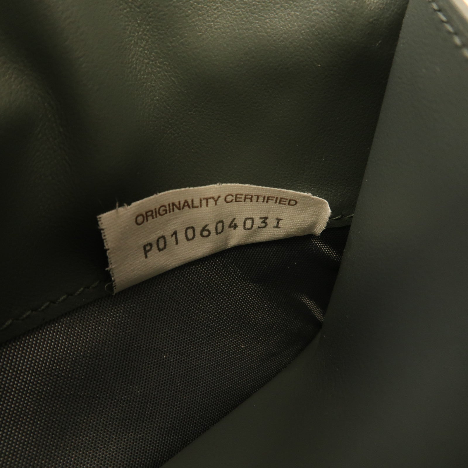 BOTTEGA VENETA 【激減優惠】織紋皮革Wallet折疊長錢包灰色