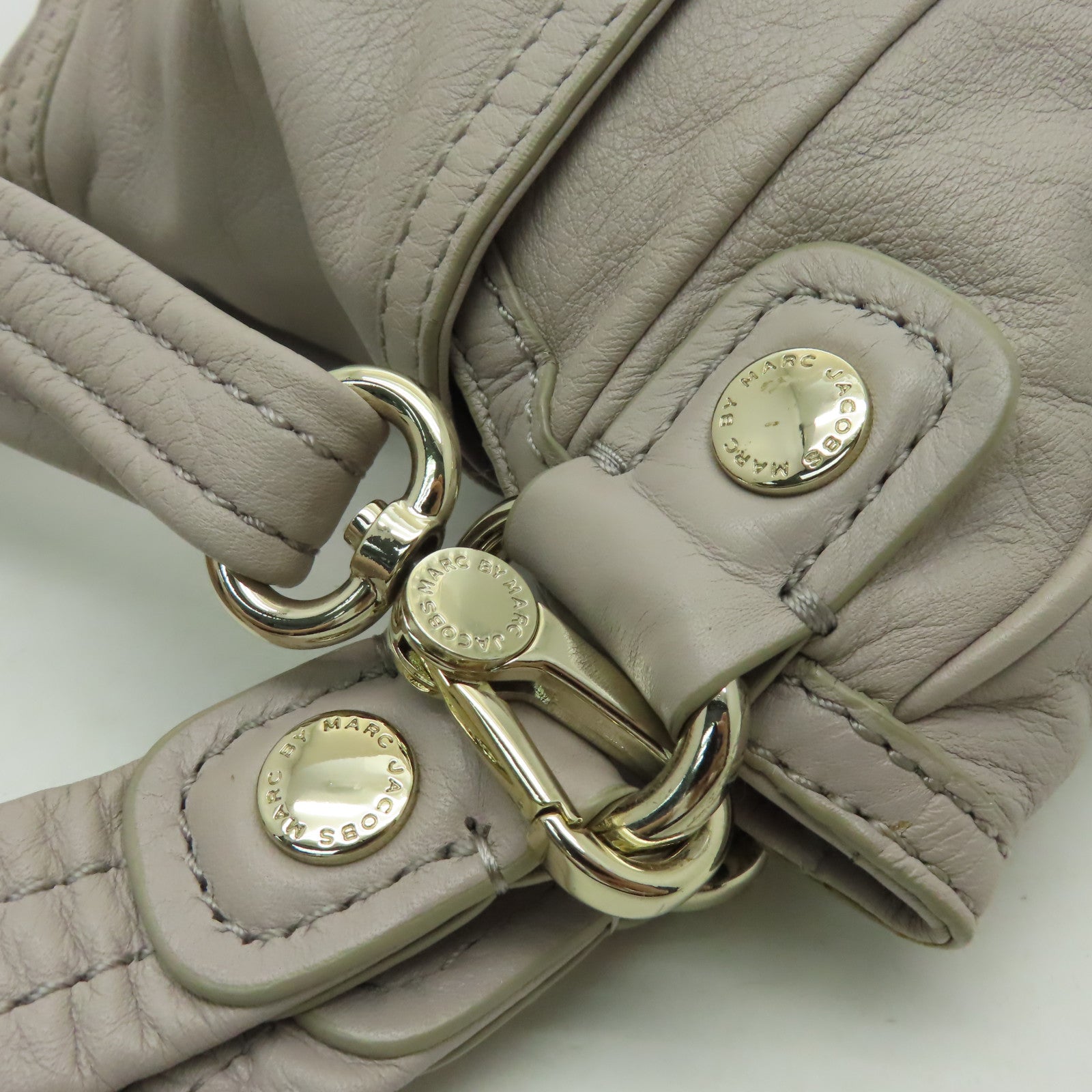 MARC BY MARC JACOBS 【激減優惠】牛皮皮革2 Way Bag金扣手挽肩背兩用袋灰色