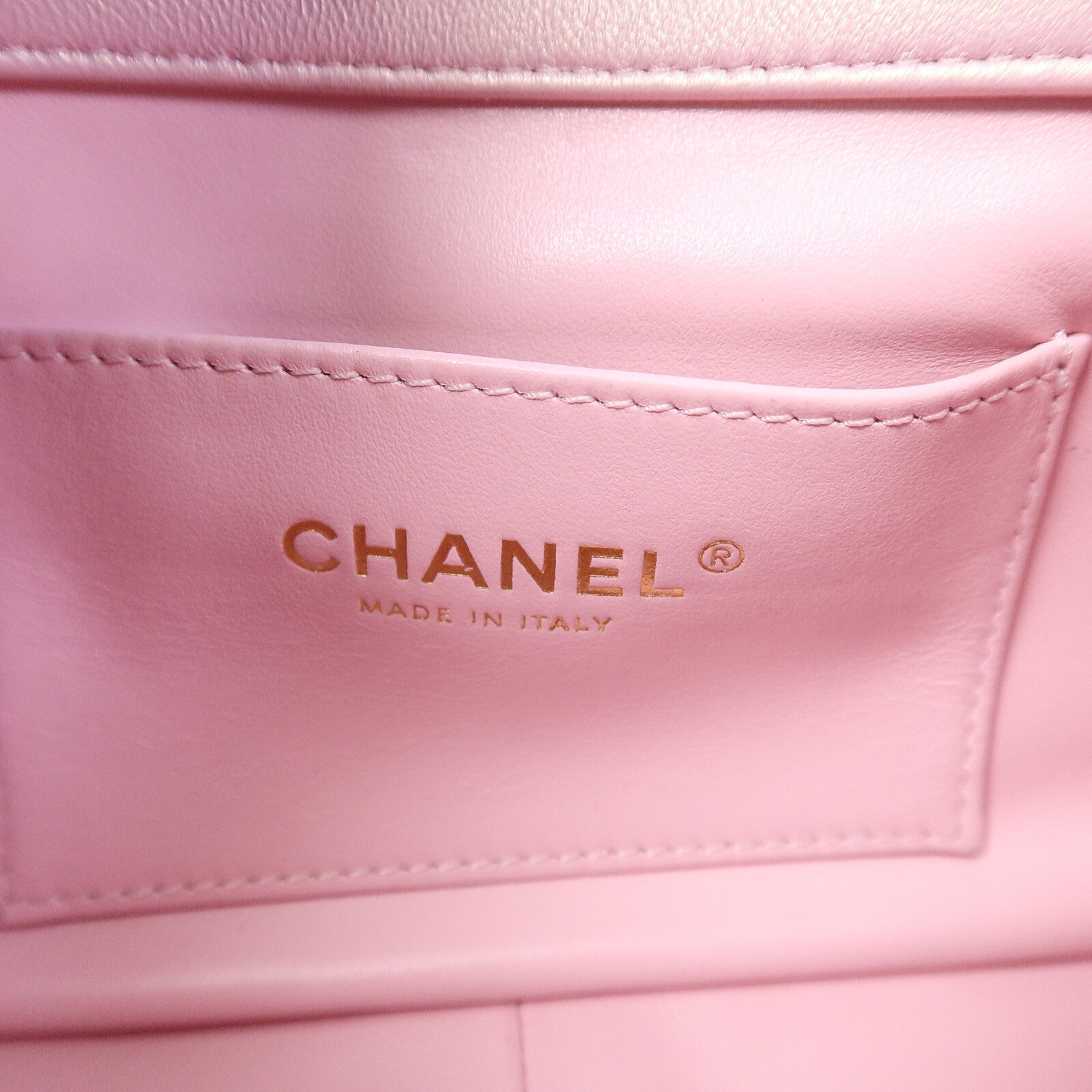 CHANEL 羊皮皮革Pearl Crush Mini Flap Bag鏈帶肩背袋