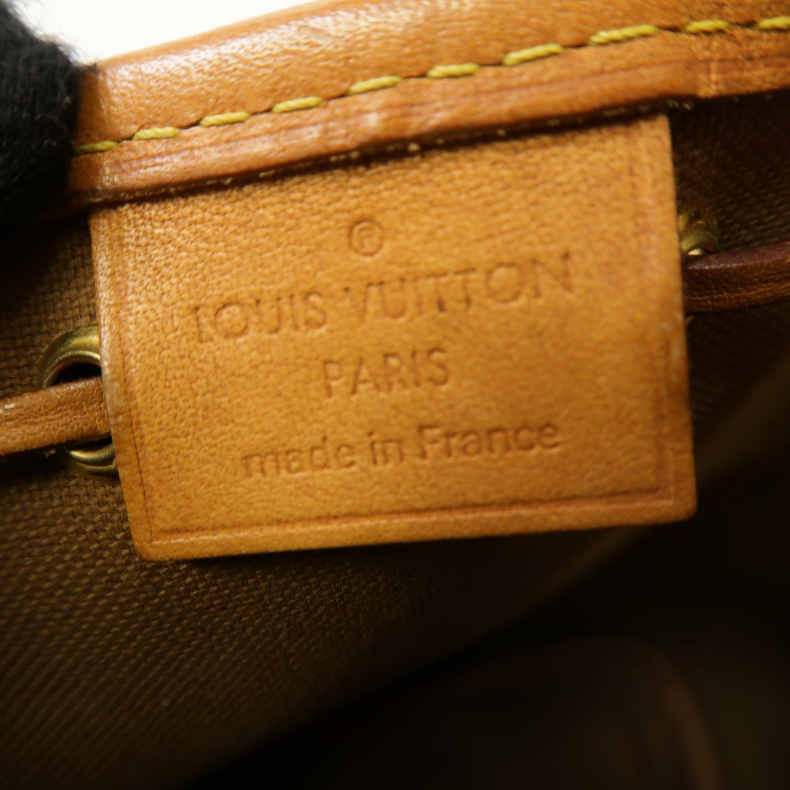 LOUIS VUITTON Monogram Nano Noe金扣肩背袋啡色