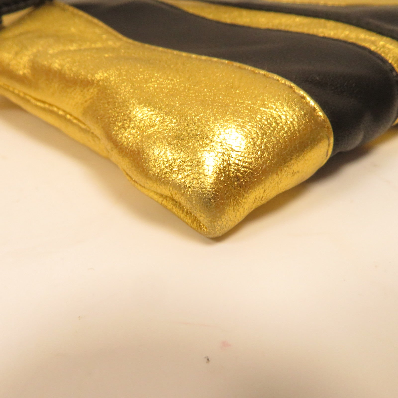 PRADA 【激減優惠】羊皮皮革Shoulder Bag金扣肩背袋黑色/金色