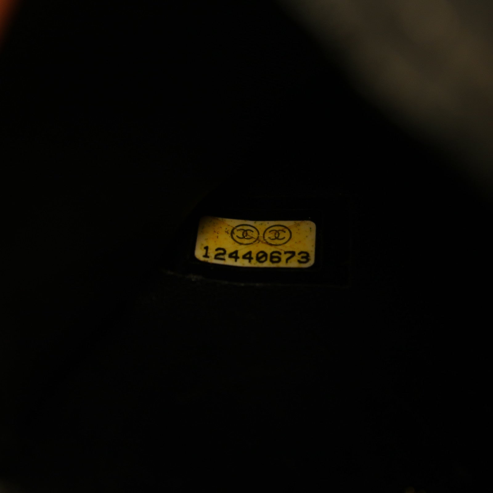 CHANEL Caviar皮革Wallet金扣折疊錢包黑色