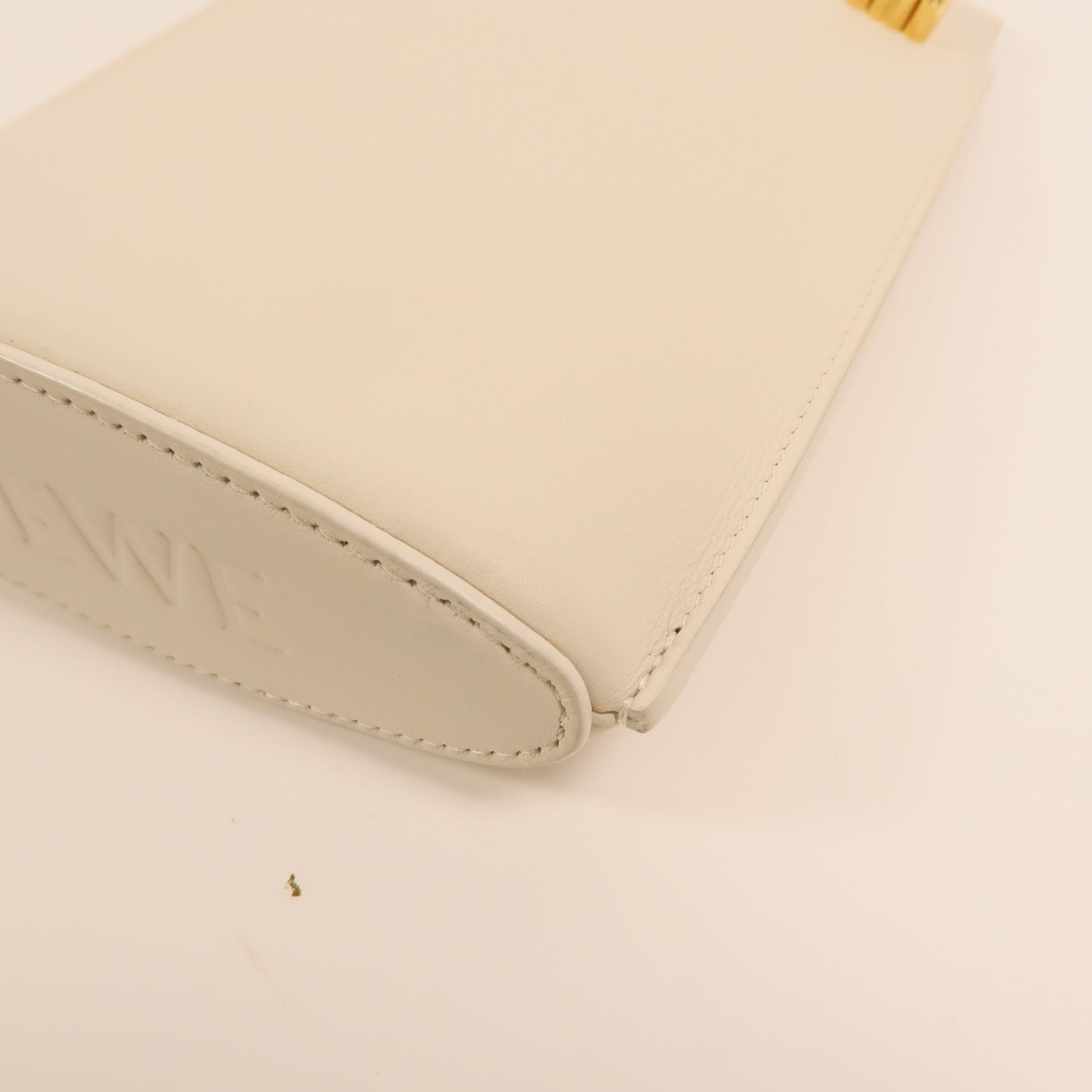 LOEWE 牛皮皮革Dice Pocket金扣肩背袋