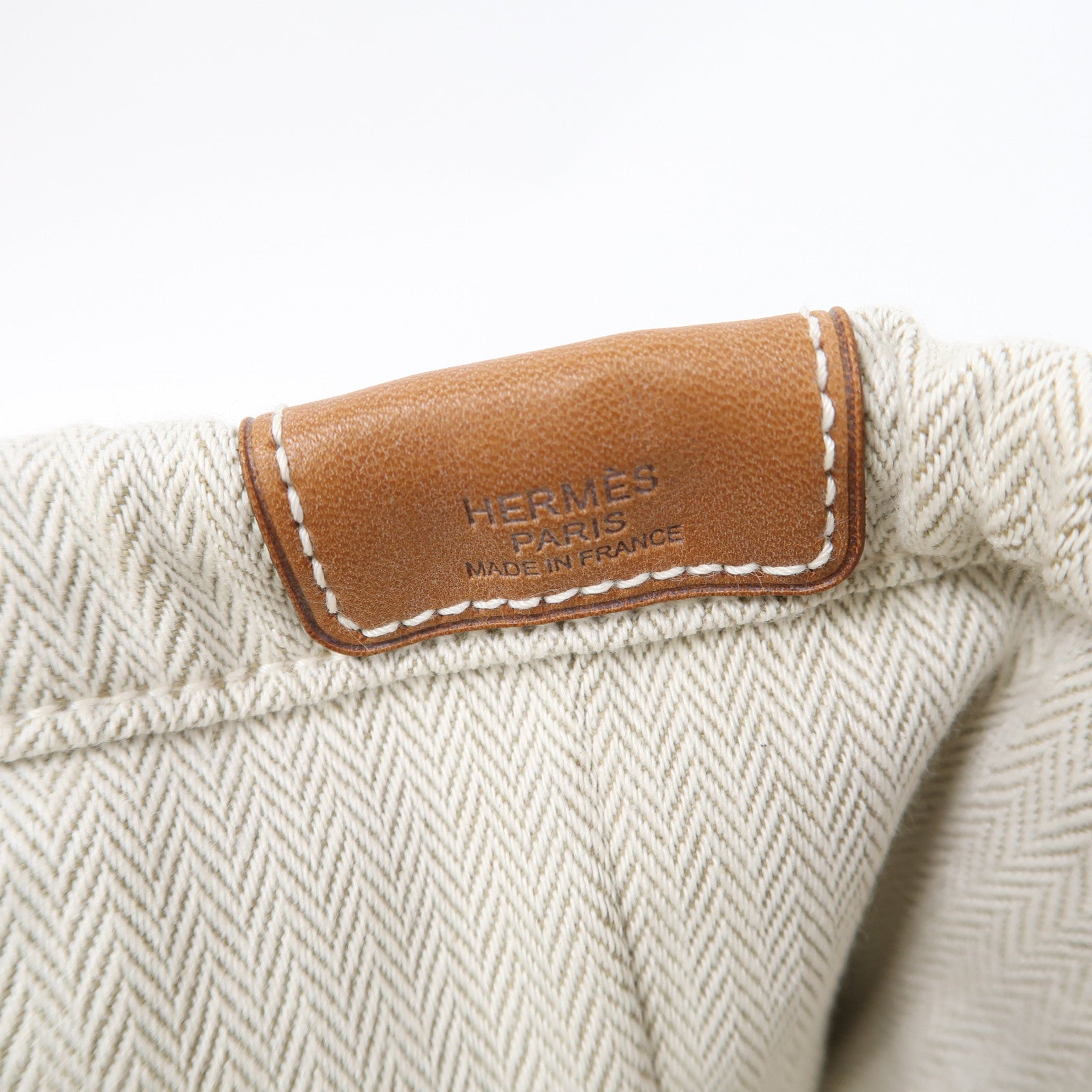 HERMES 帆布Fourbi 25 Pouch銀扣手拿包米色