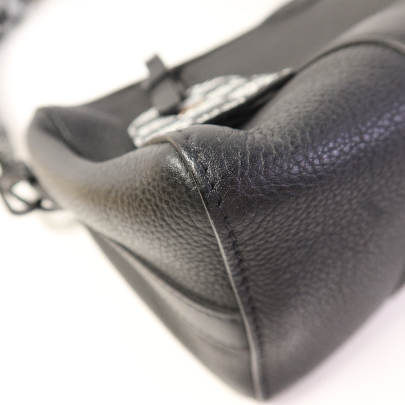 LOUIS VUITTON 牛皮皮革City Keepall 25肩背袋